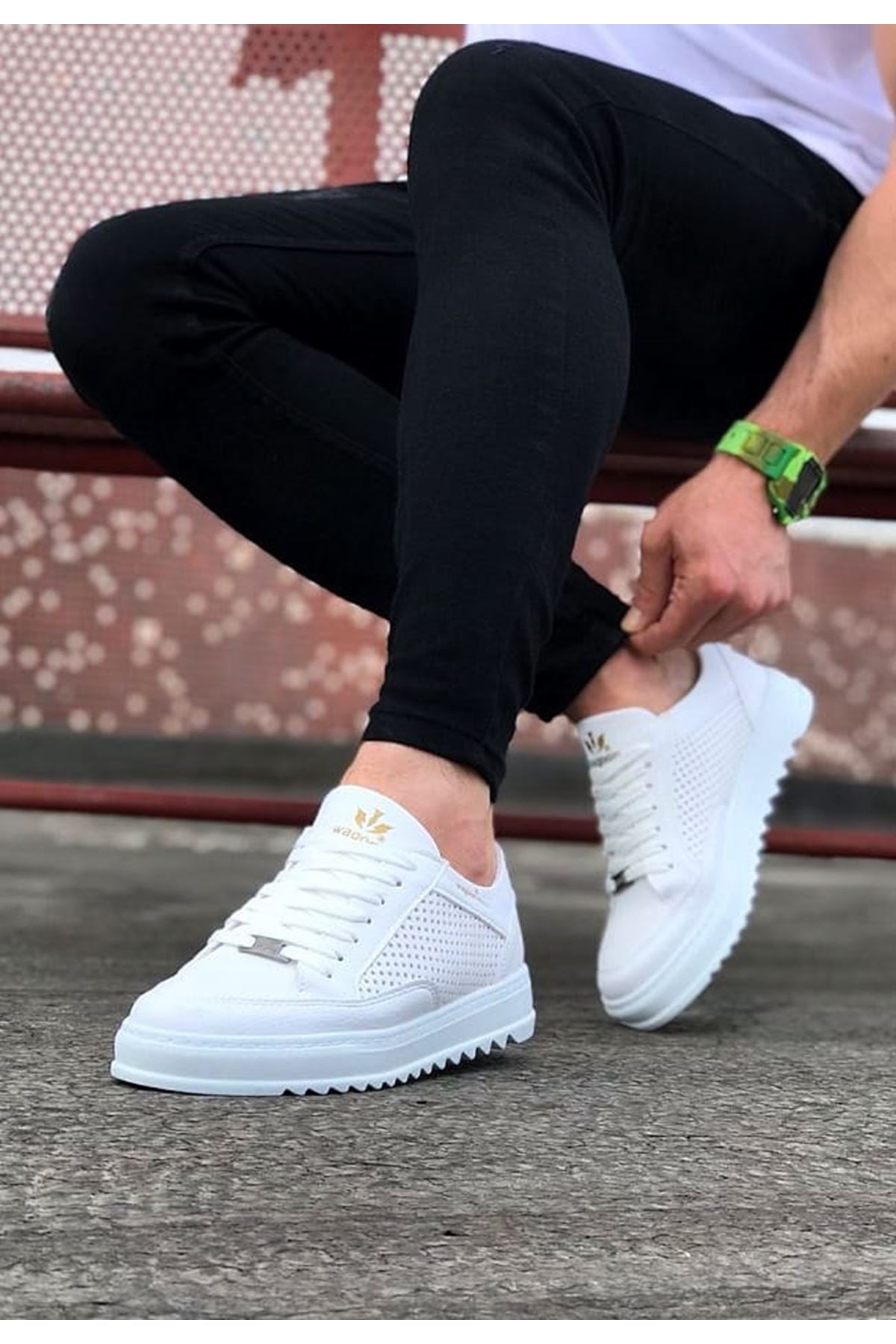WG505 White Casual Shoes - STREETMODE™