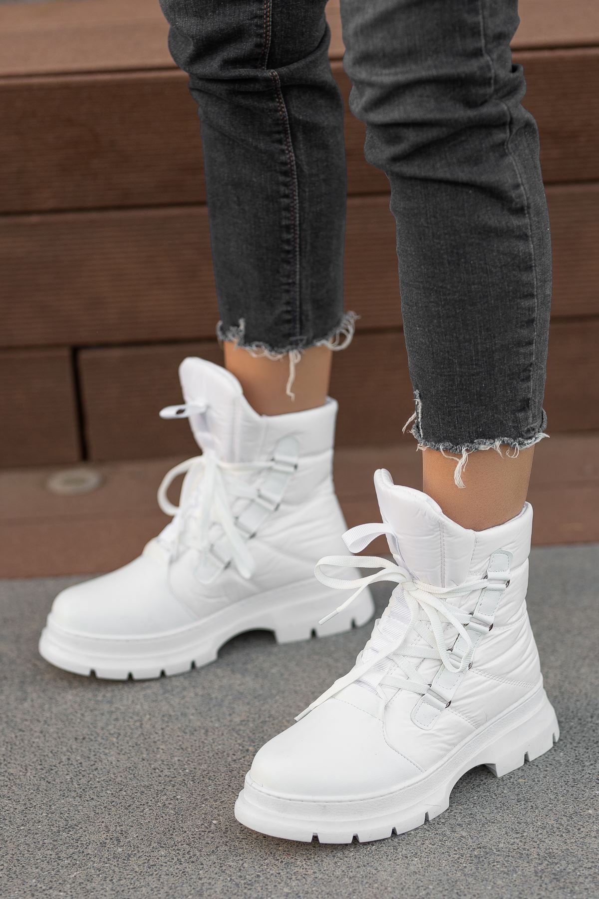 White Lace Detailed Parachute Women's Boots - STREETMODE™