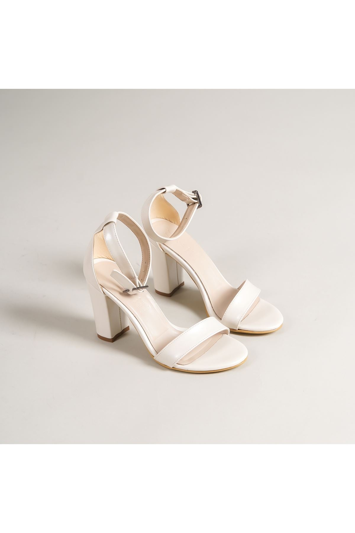 White Mother of Pearl Detailed Heeled Women's Shoes - STREETMODE™