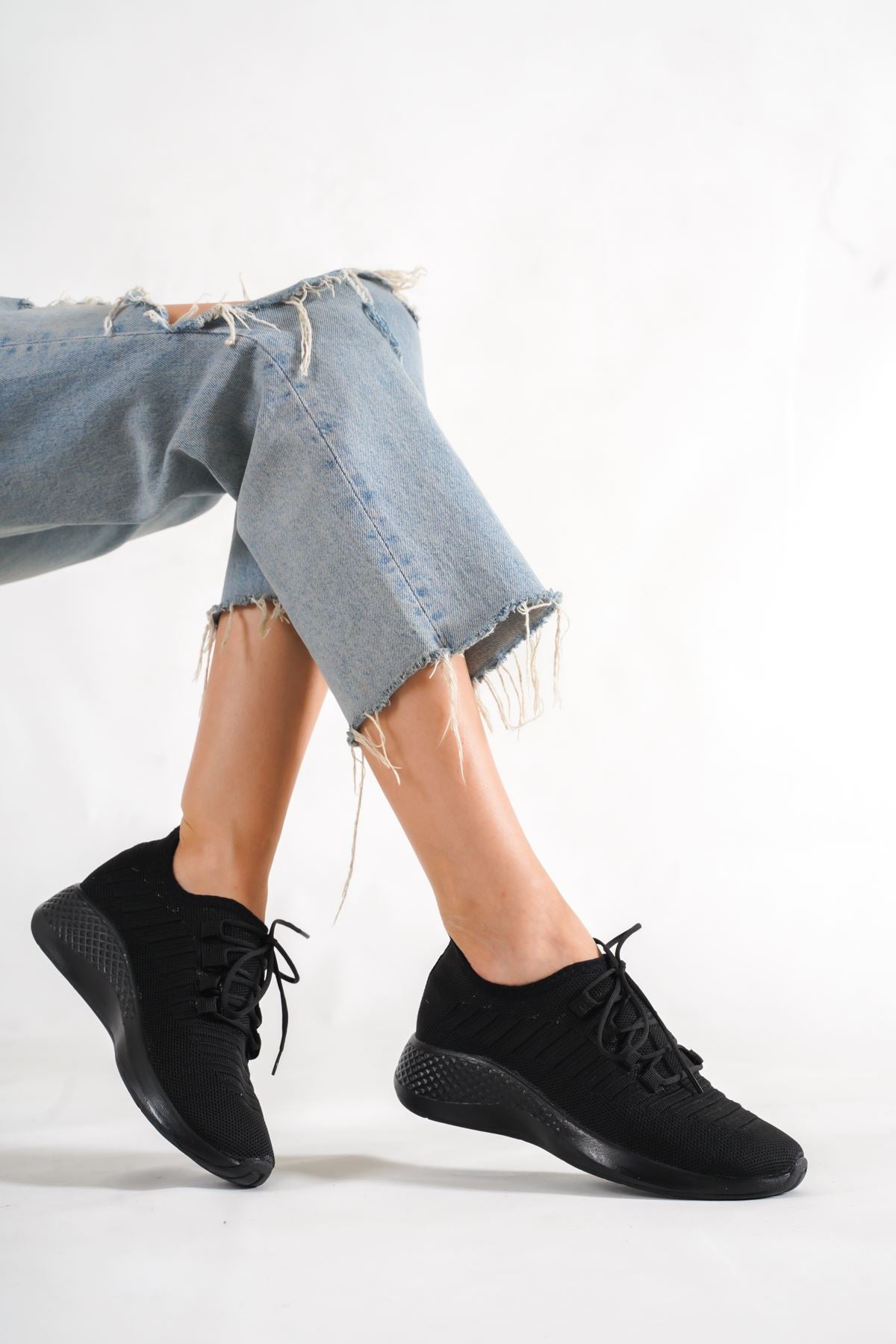 Women's Aleyna Black Knitwear Sneakers - STREETMODE™