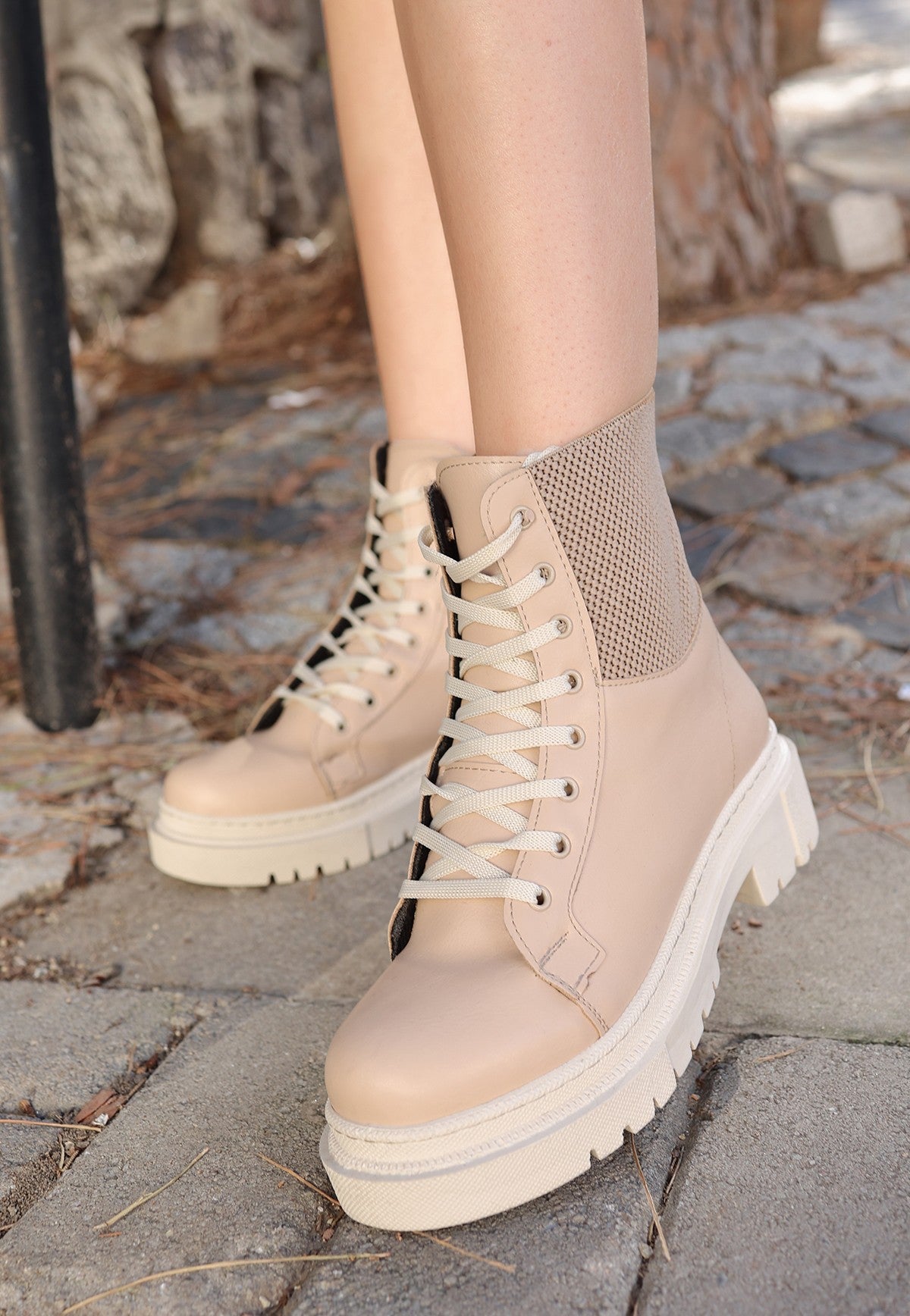 Women's Beery Cream Skin Lace Up Boots - STREETMODE™