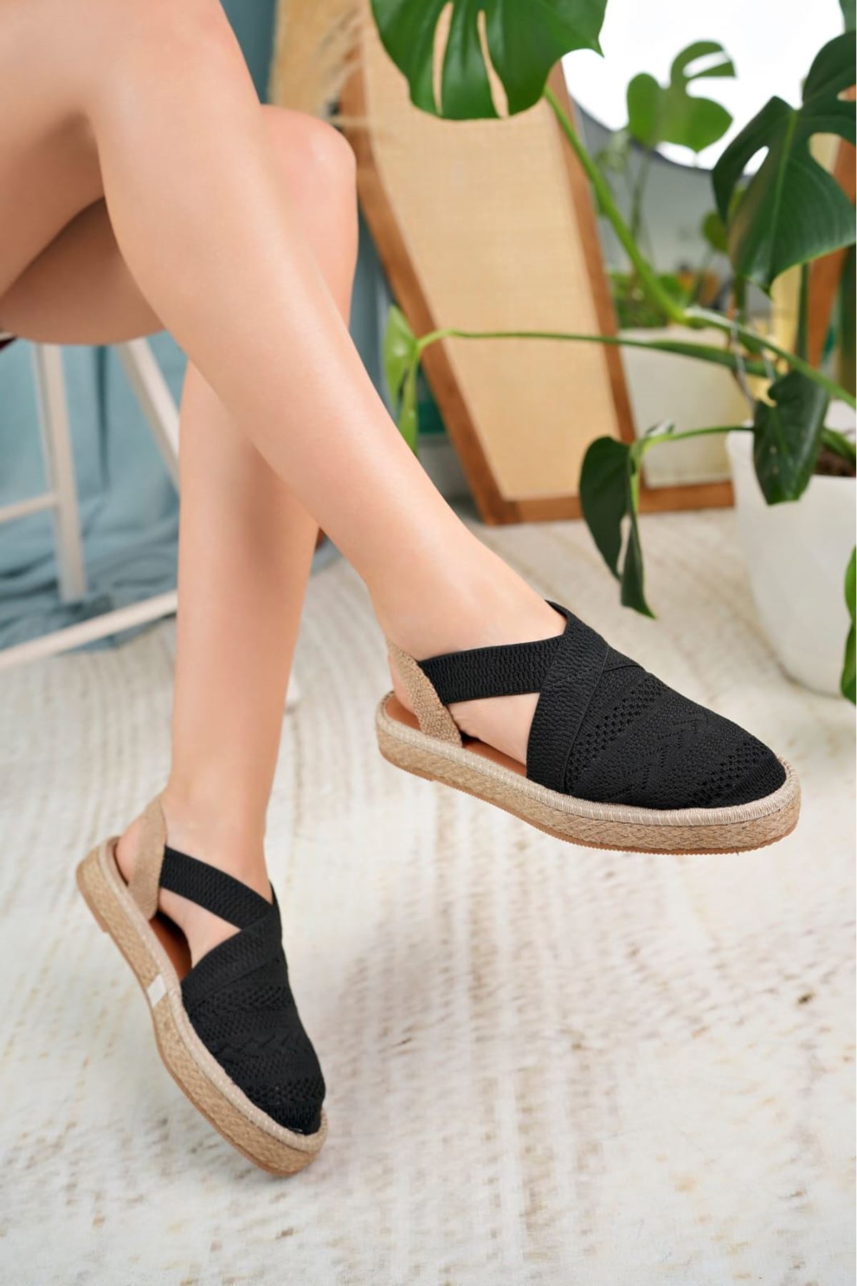 Women's Black Closed Toe Elastic Knitwear Sandals - STREETMODE™