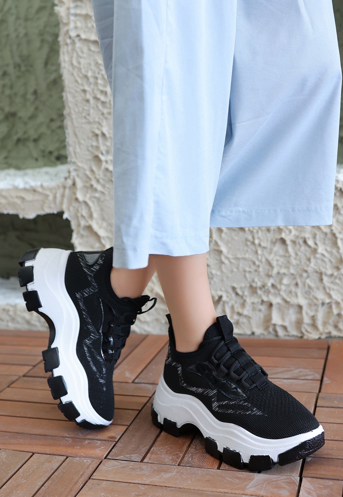 Women's Black Knitwear Lace-Up Sports Shoes - STREETMODE™