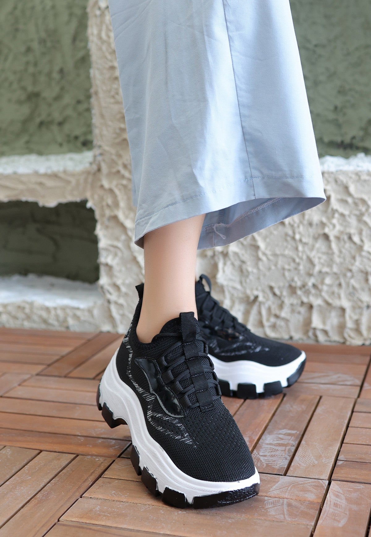 Women's Black Knitwear Lace-Up Sports Shoes - STREETMODE™