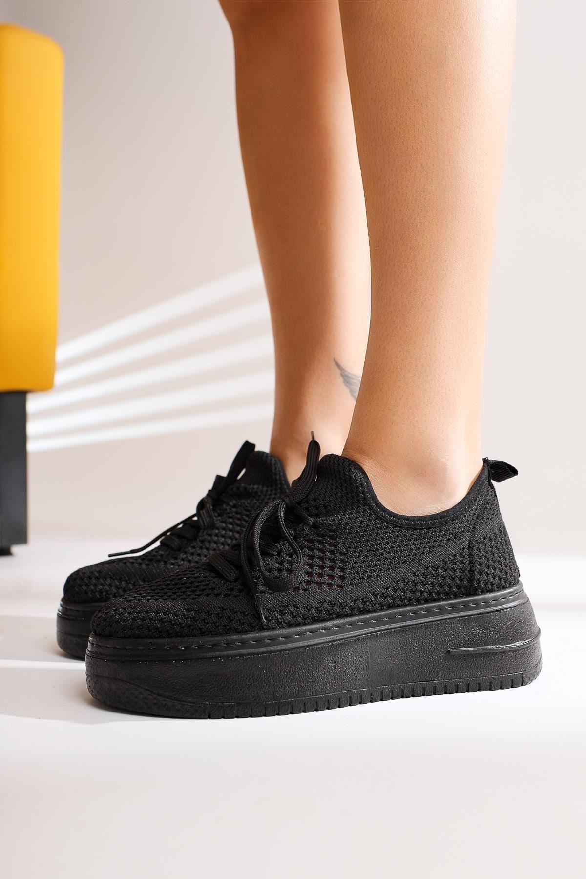 Women's Black Knitwear Stretch Thick Soled Sports Shoes - STREETMODE™