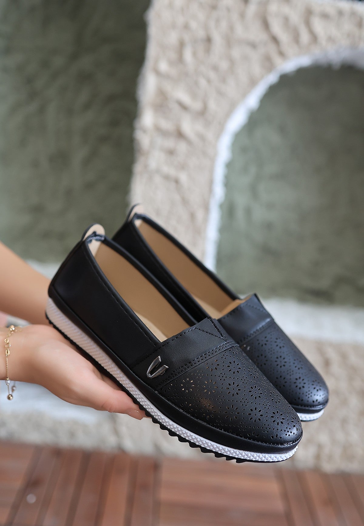 Women's Black Leather Ballerina Shoes - STREETMODE™