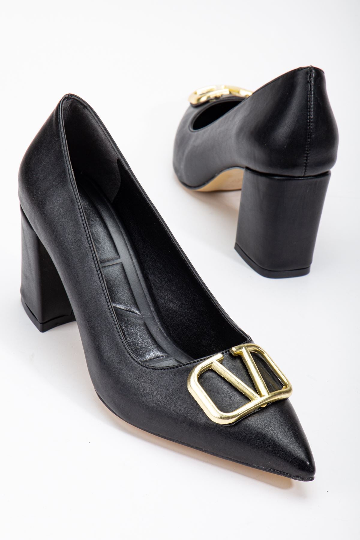 Women's Black Leather Buckle Detailed Thick Heel Shoes - STREETMODE™