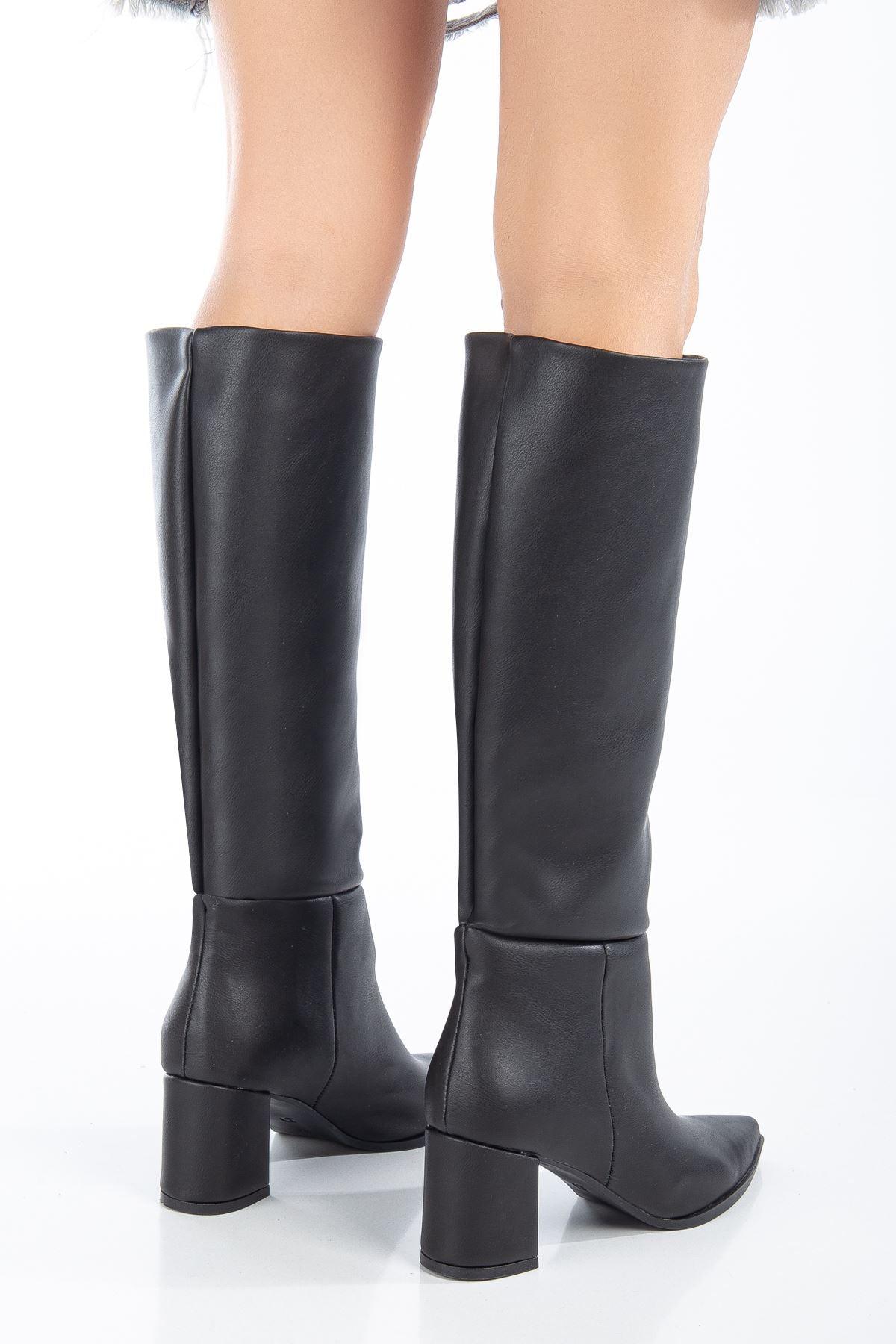 Women's Black Pointed Toe Pull-On Boots - STREETMODE™