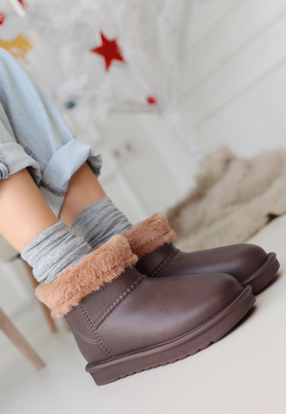 Women's Brown Oval Toe Waterproof Fur Lined Boots - STREETMODE™