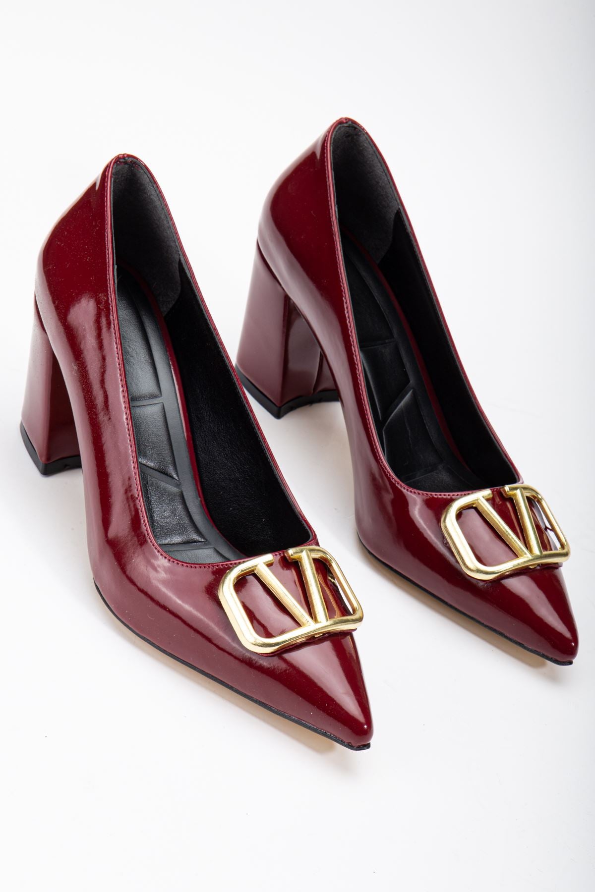 Women's Burgundy Patent Leather Buckle Detailed Thick Heeled Shoes - STREETMODE™