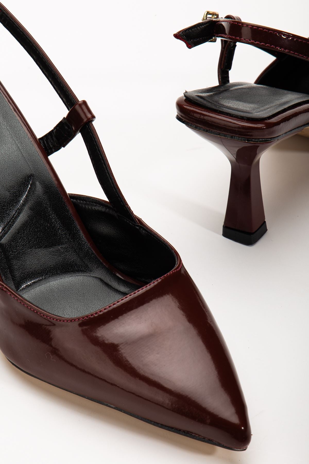 Women's Burgundy Patent Leather Thin Heeled Shoes - STREETMODE™