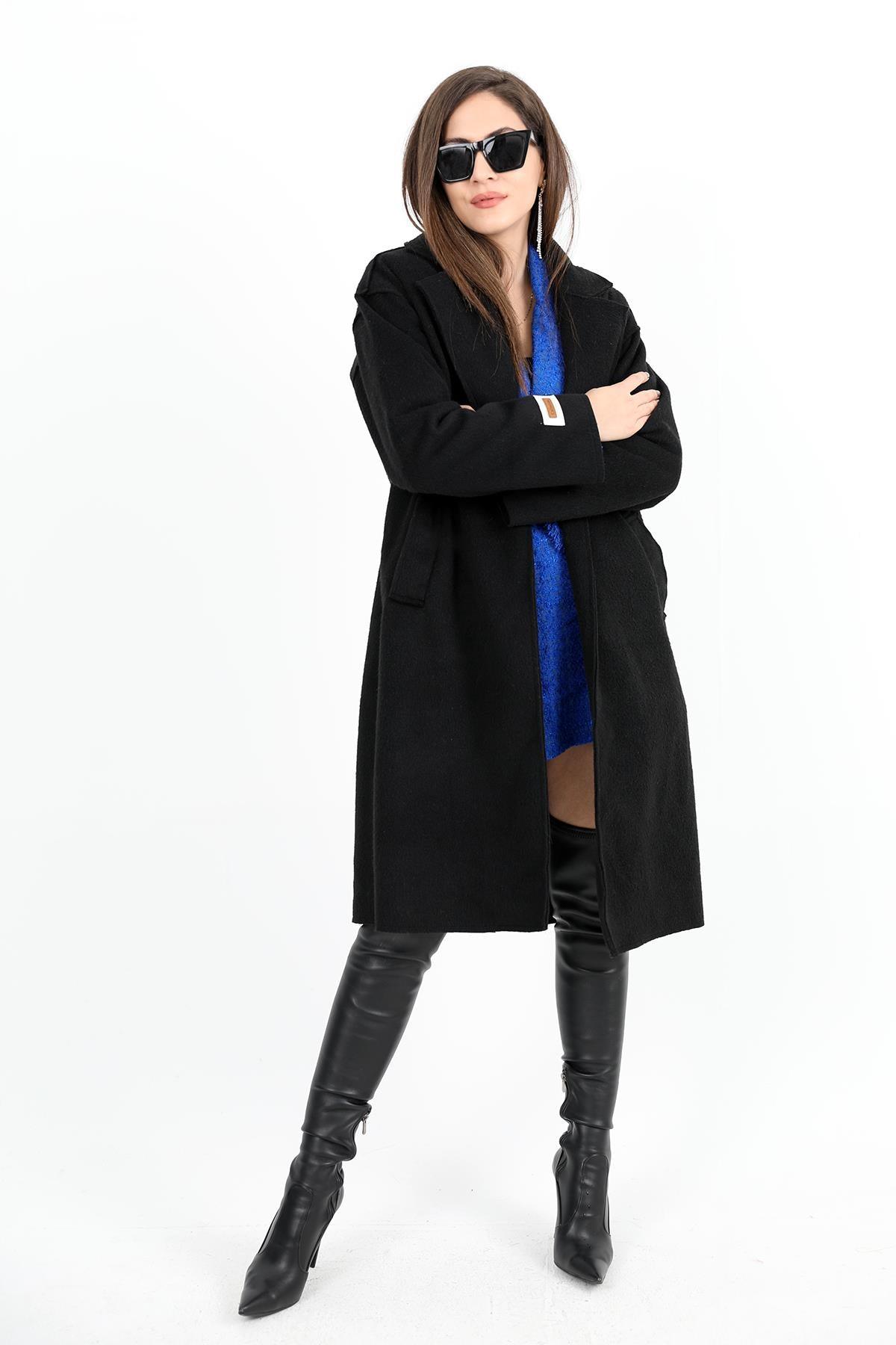 Women's Cashmere Coat Double-Breasted Collar Sleeve with Crest Detail - Black - STREETMODE™