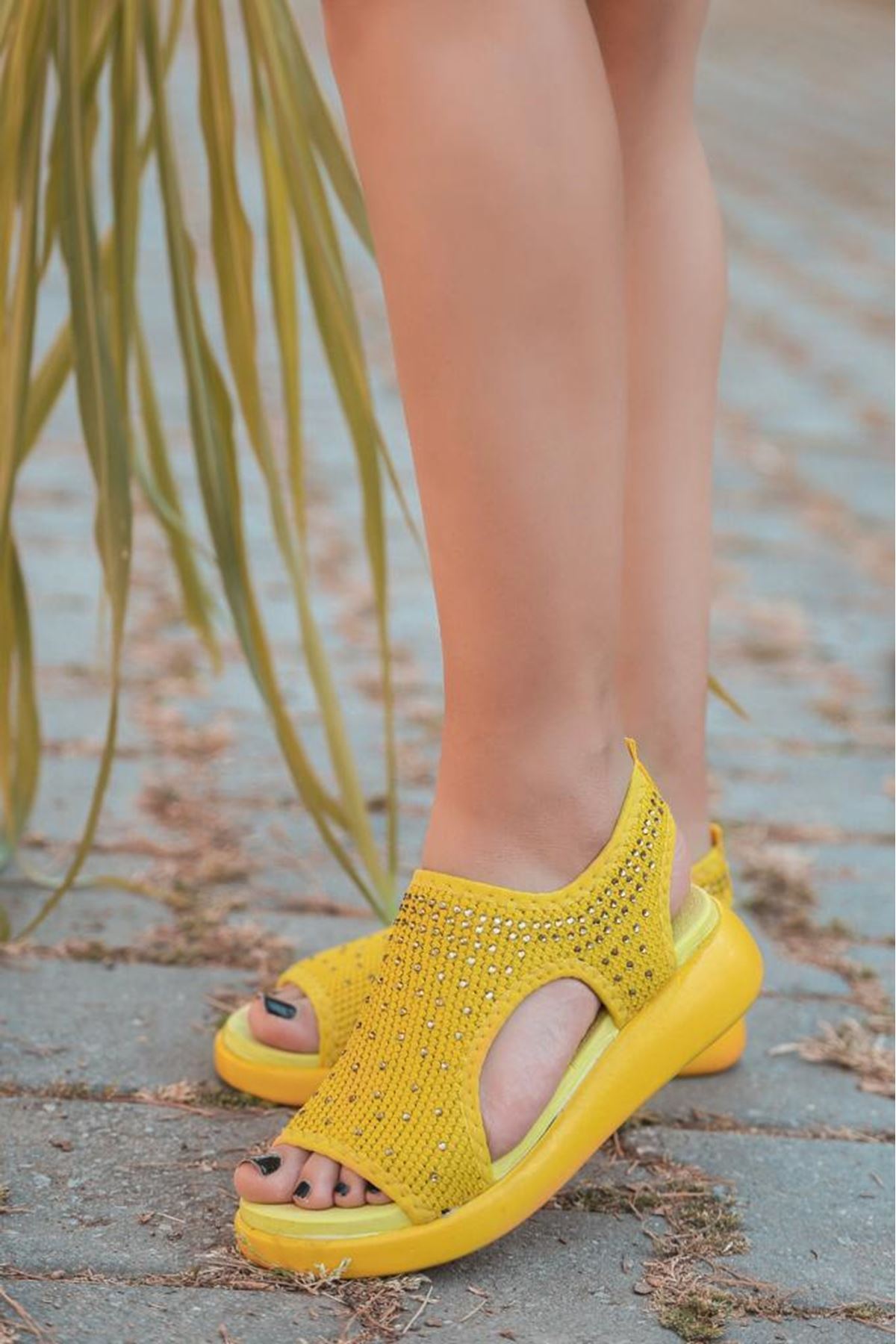 Women's Cosmos Yellow Stone Sandals - STREETMODE™