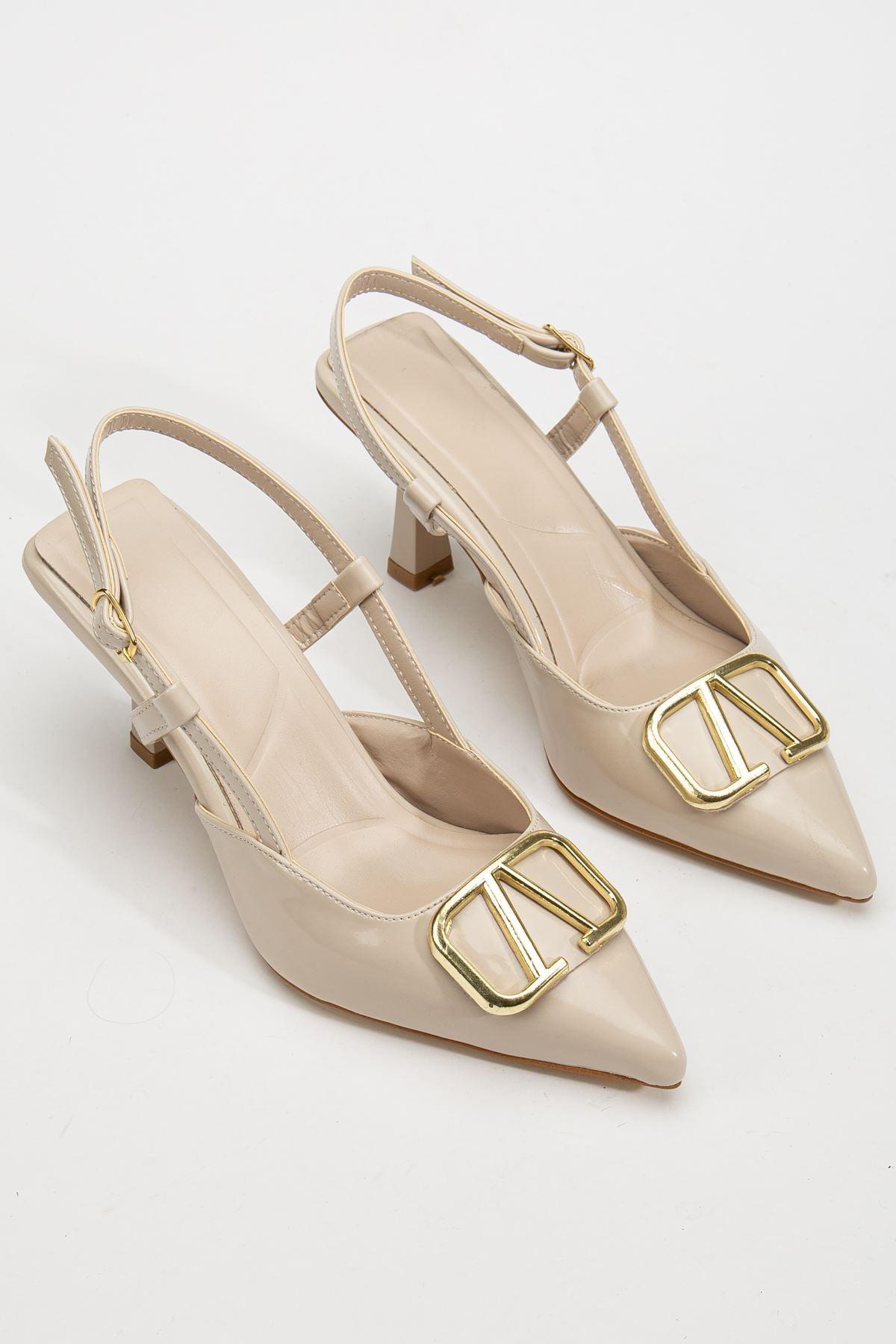 Women's Cream Patent Leather Buckle Detailed Thin Heeled Shoes - STREETMODE™