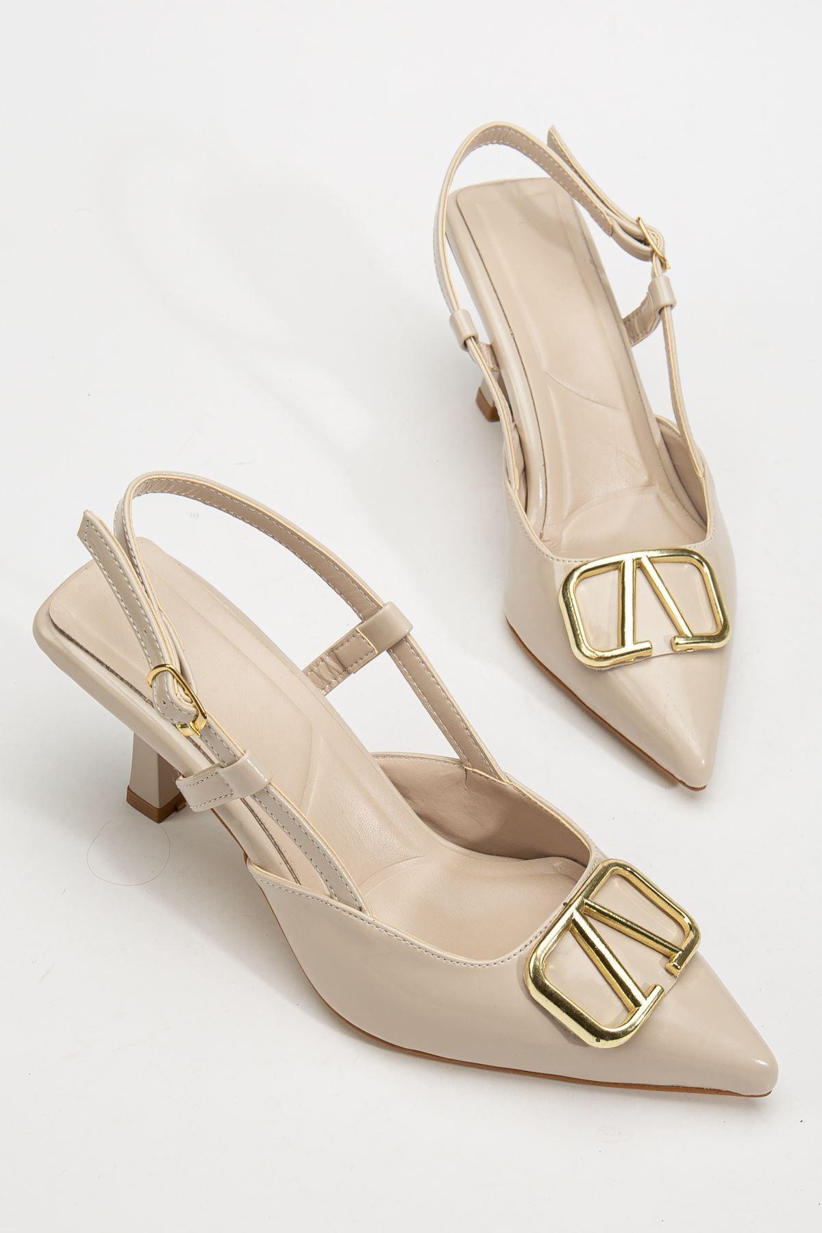 Women's Cream Patent Leather Buckle Detailed Thin Heeled Shoes - STREETMODE™