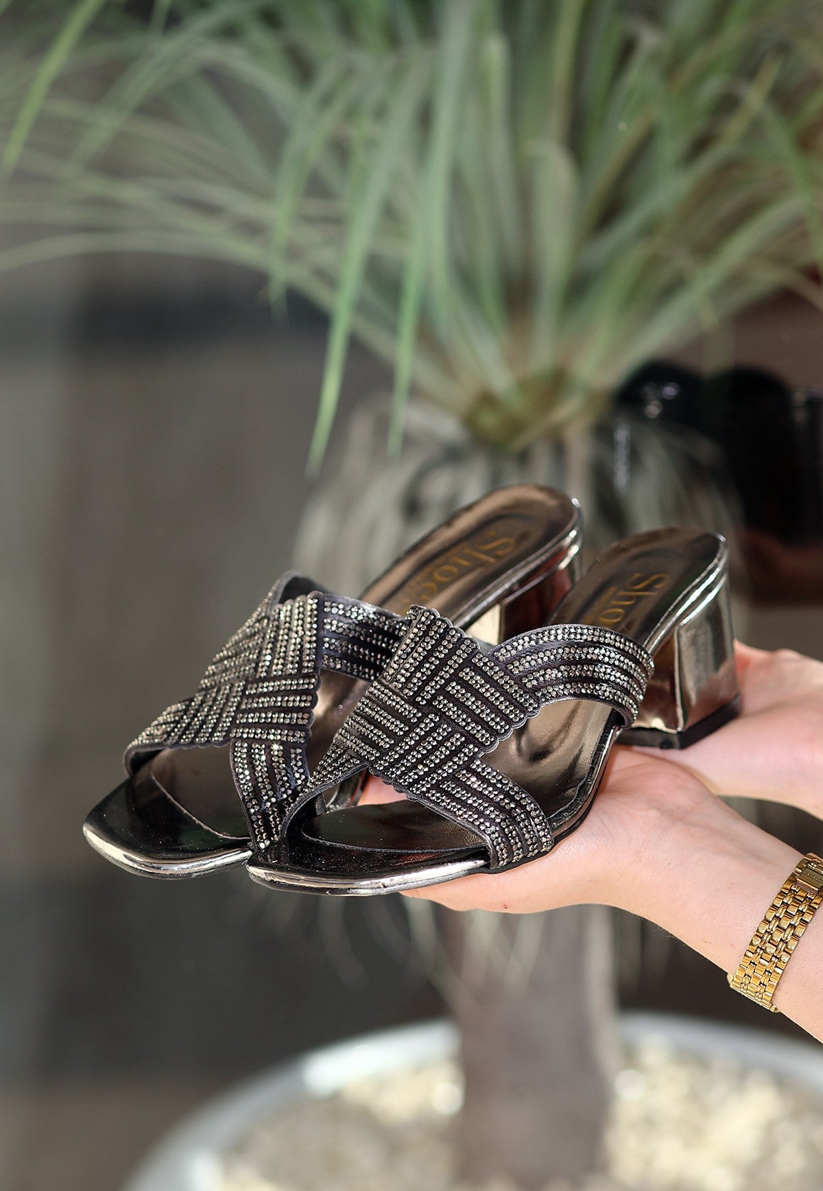 Women's Darla Platinum Patent Leather Heeled Slippers - STREETMODE™