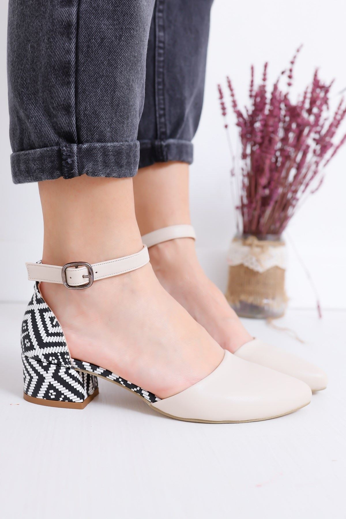Women's Dary Heeled Skin Skin Rug Detail Shoes - STREETMODE™
