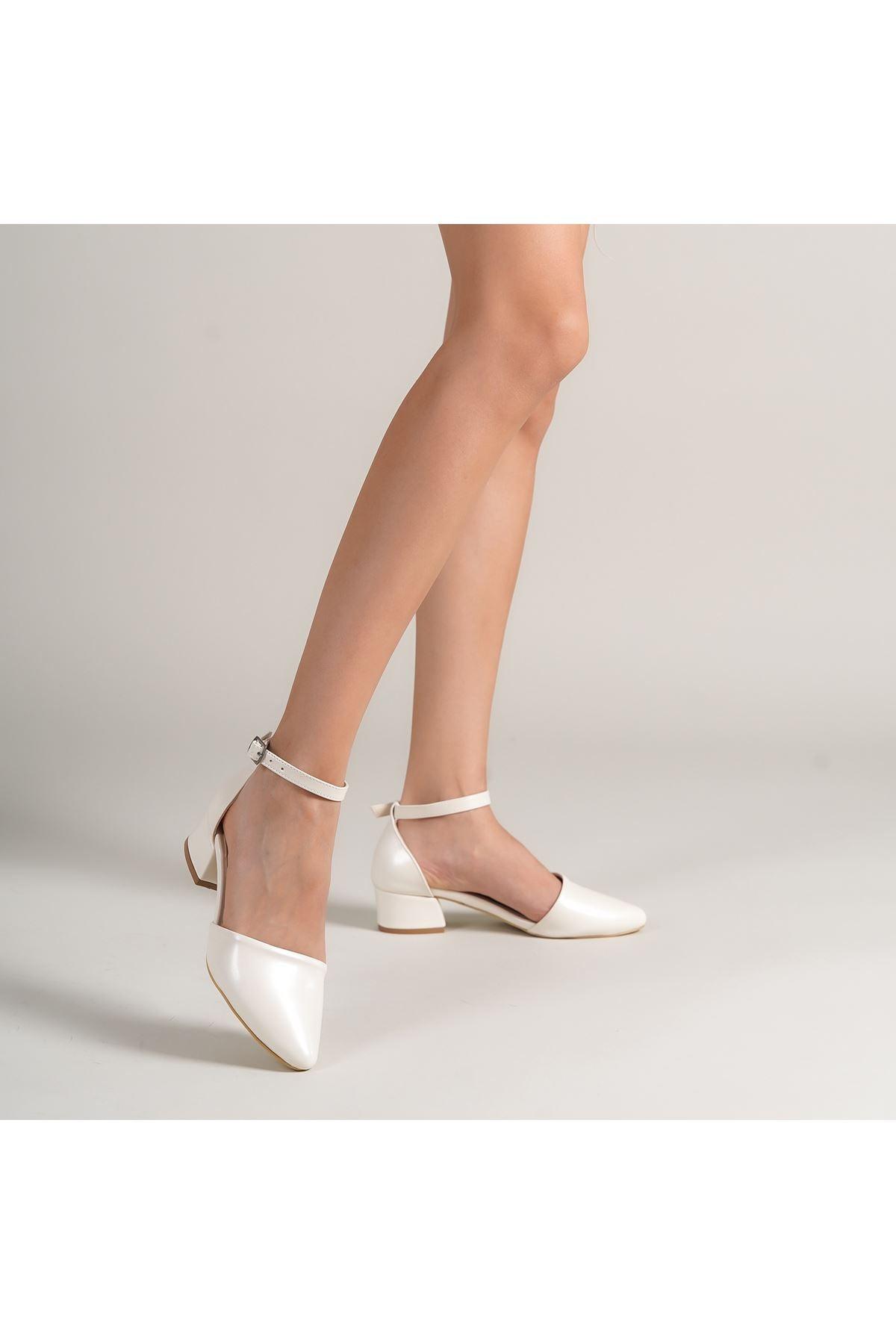 Women's Dary Heeled White Pearl Detailed Heeled Shoes - STREETMODE™