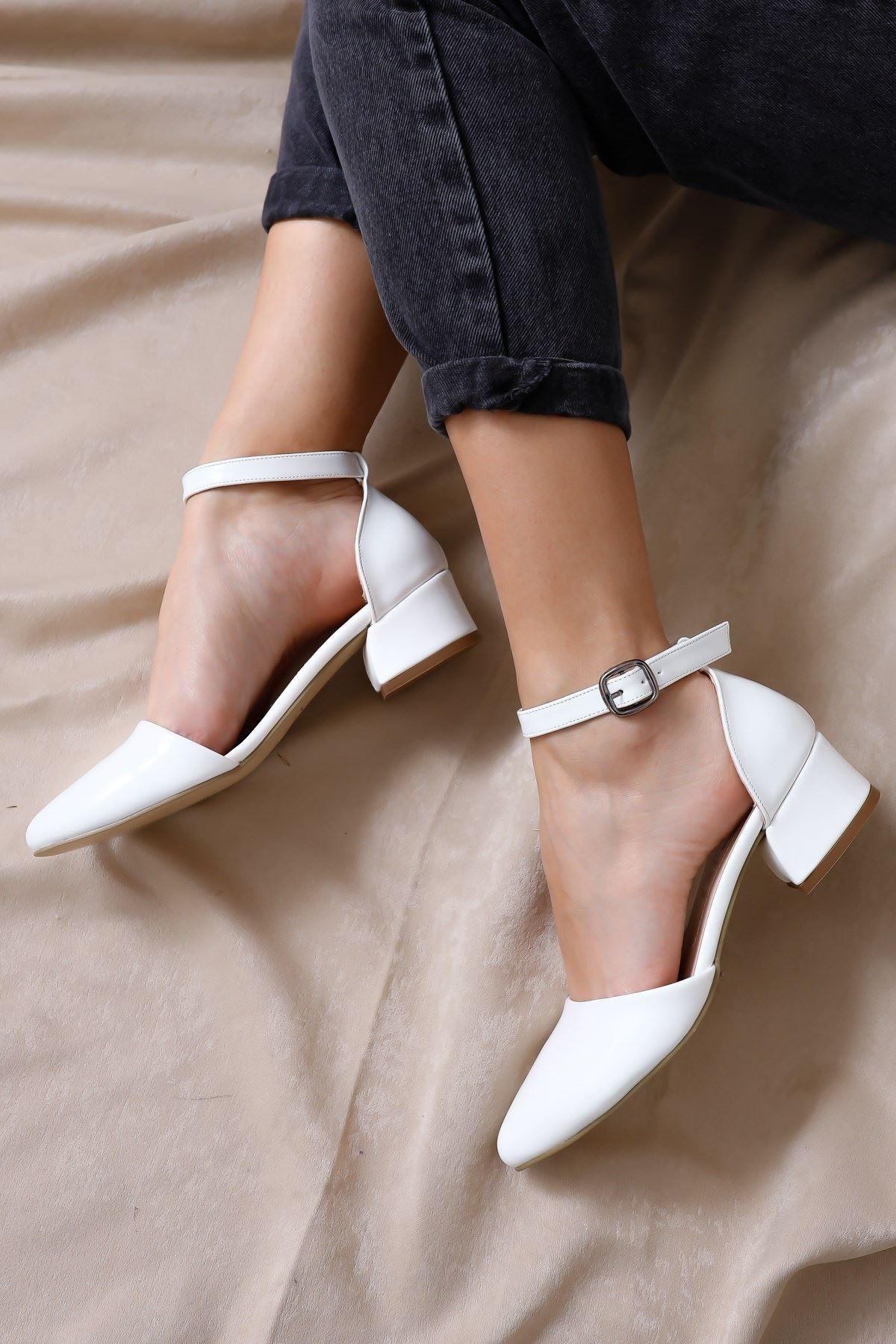 Women's Dary Heels White Skin Shoes - STREETMODE™