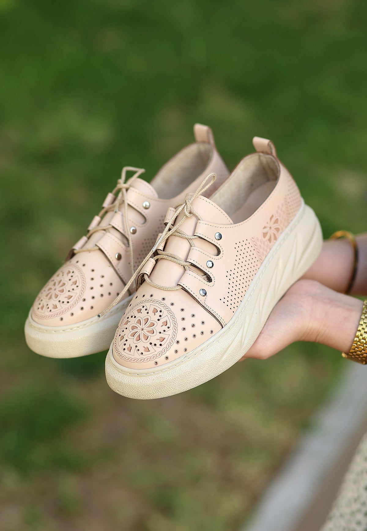 Women's Down Nude Leather Laced Sports Shoes - STREETMODE™