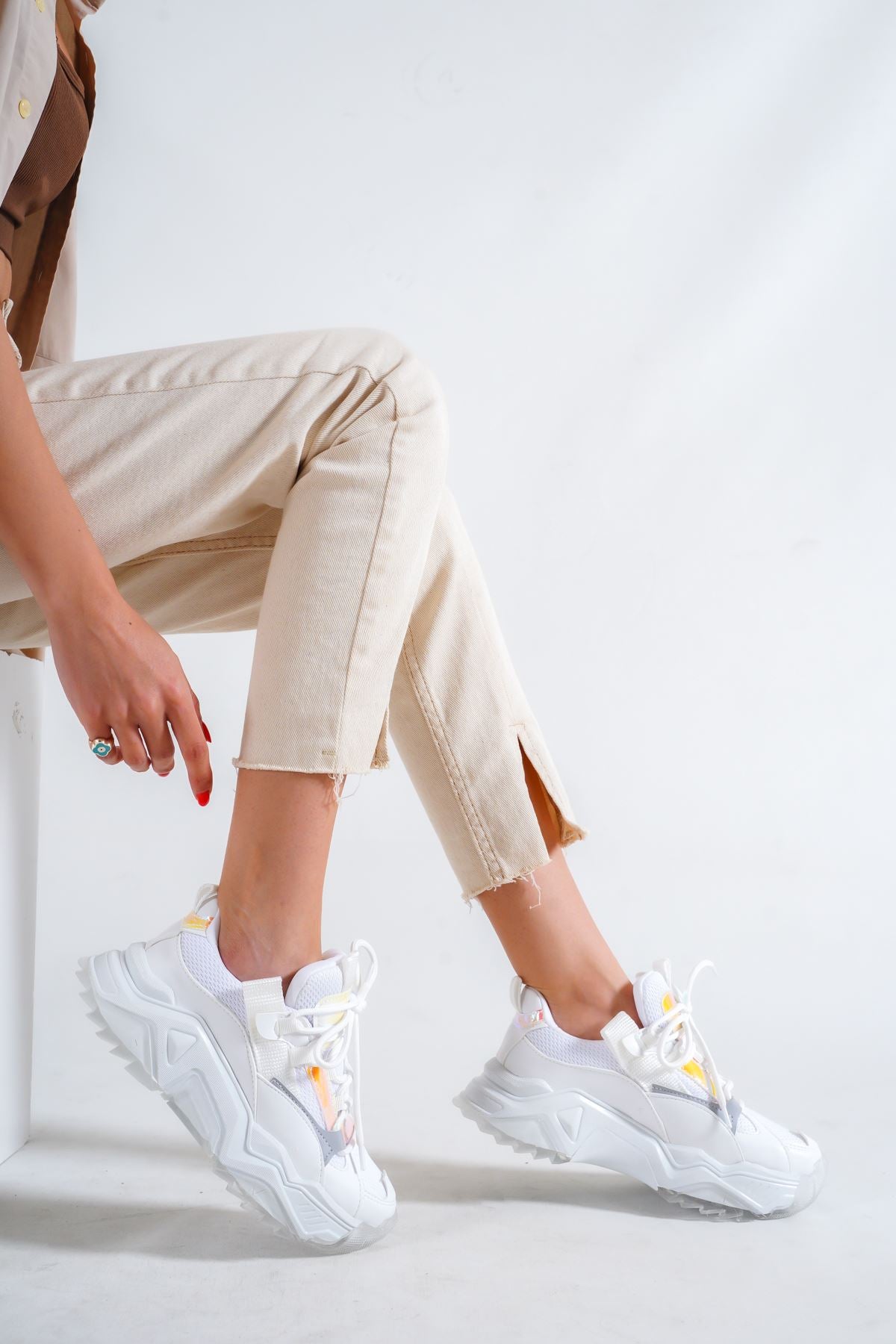 Women's Edinburgh White Lace-up Sports Shoes - STREETMODE™