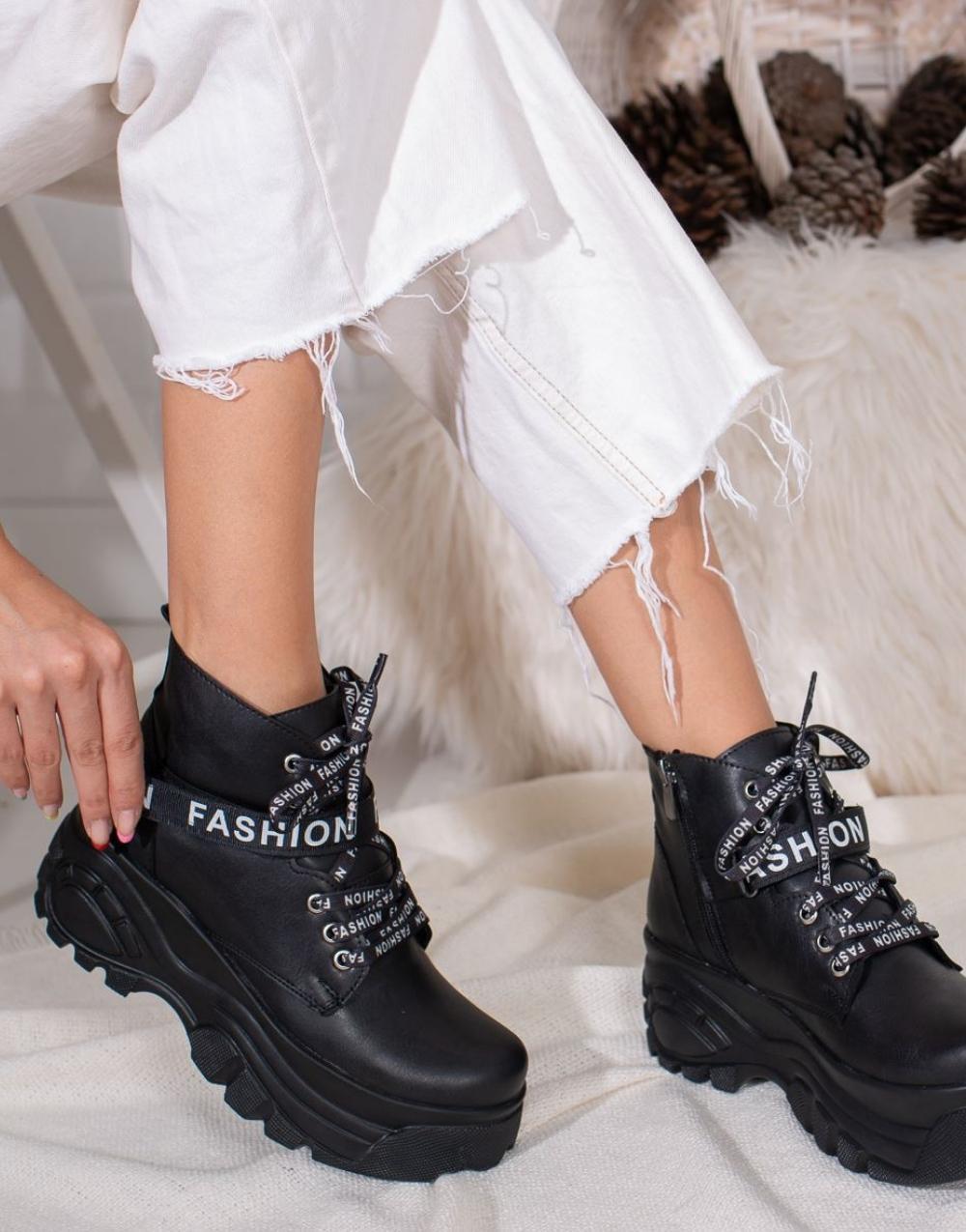 Women's Gizza Velcro Sport Boots Black - STREETMODE™