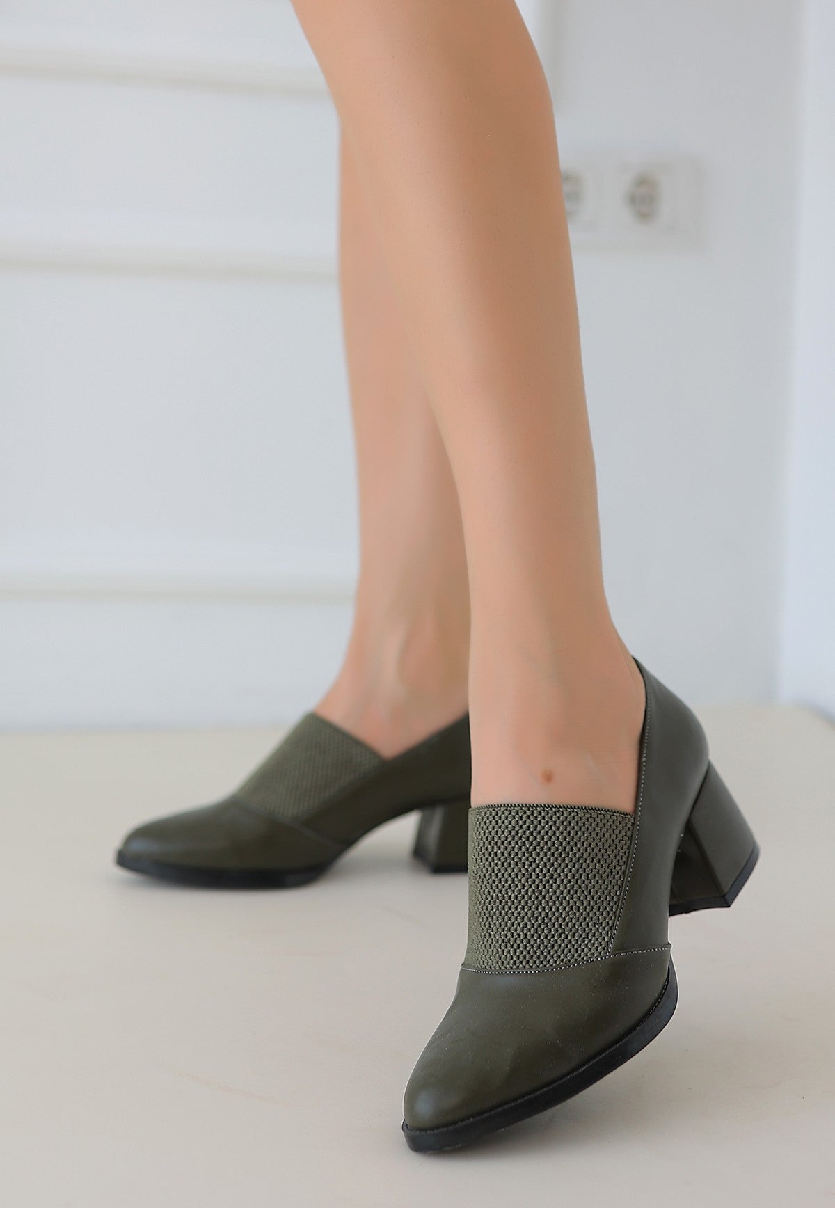 Women's Green Leather Heeled Shoes - STREETMODE™