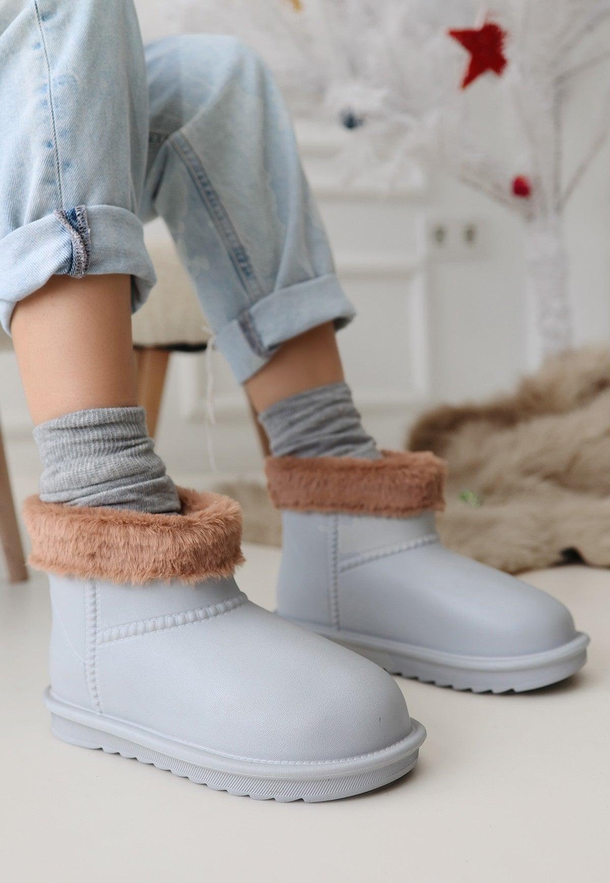 Women's Grey Oval Toe Waterproof Fur Lined Boots - STREETMODE™