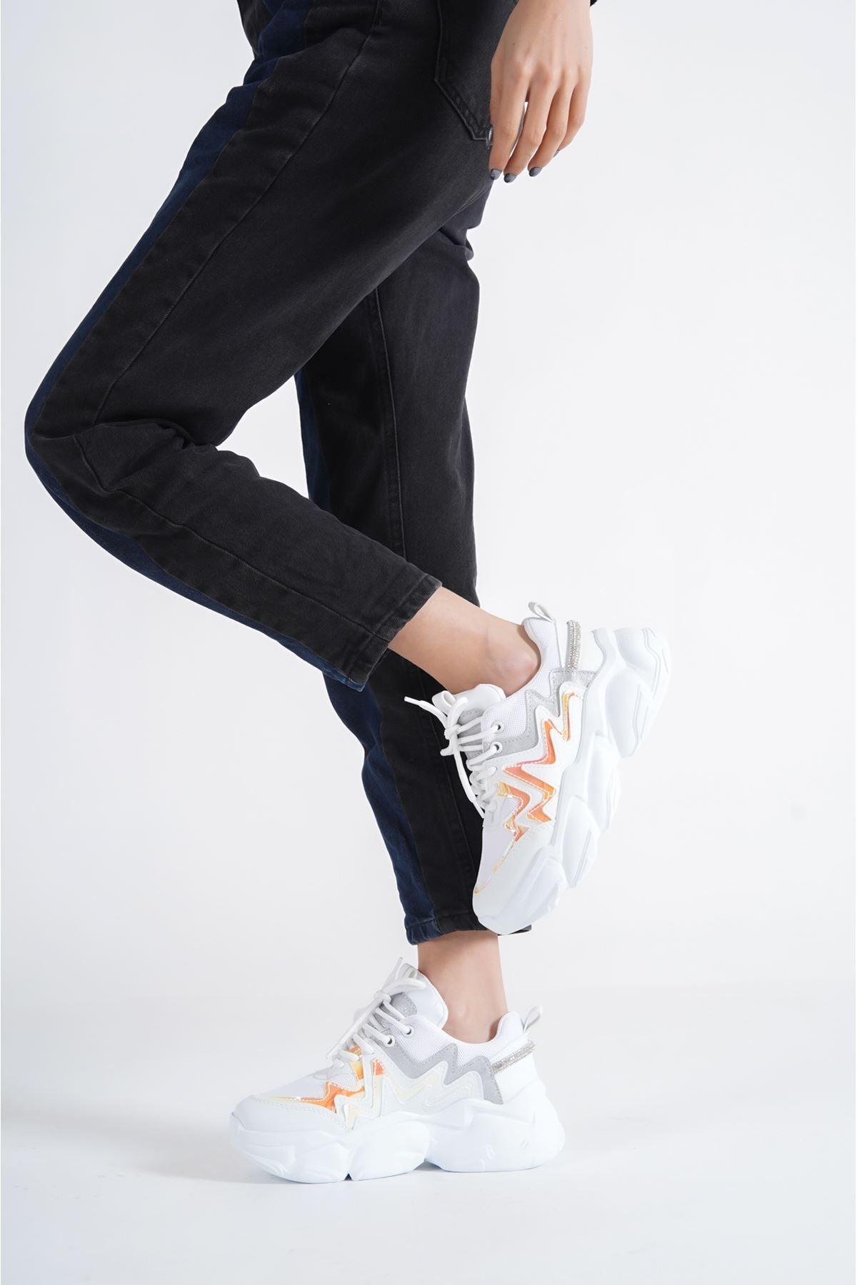 Women's Hardy White Sneakers Shoes - STREETMODE™