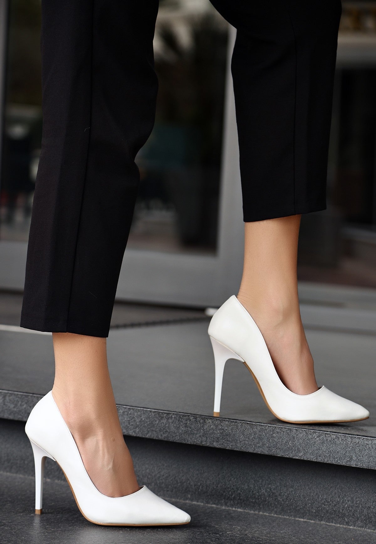 Women's Hillar White Skin Stiletto Shoes - STREETMODE™