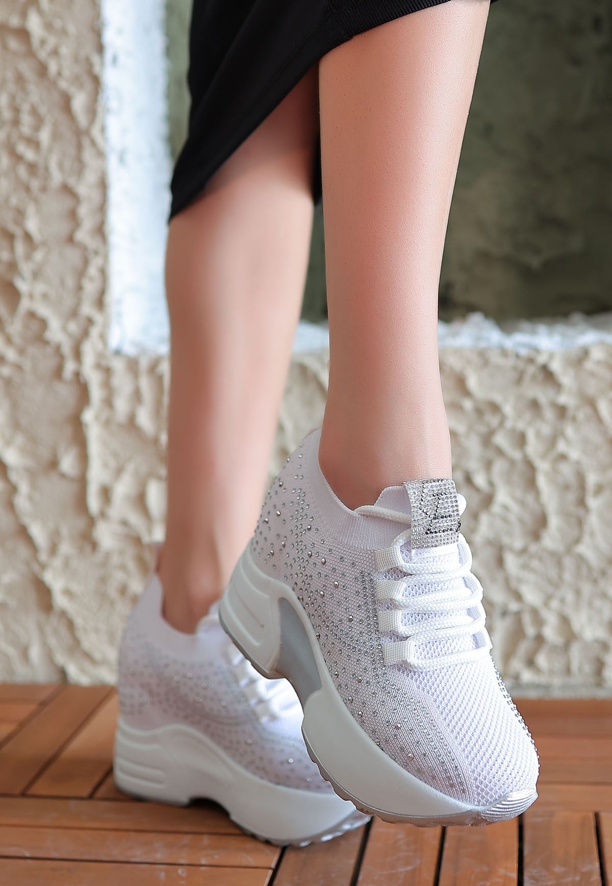 Women's Jiyra White Knitwear Lace-Up Sports Shoes - STREETMODE™