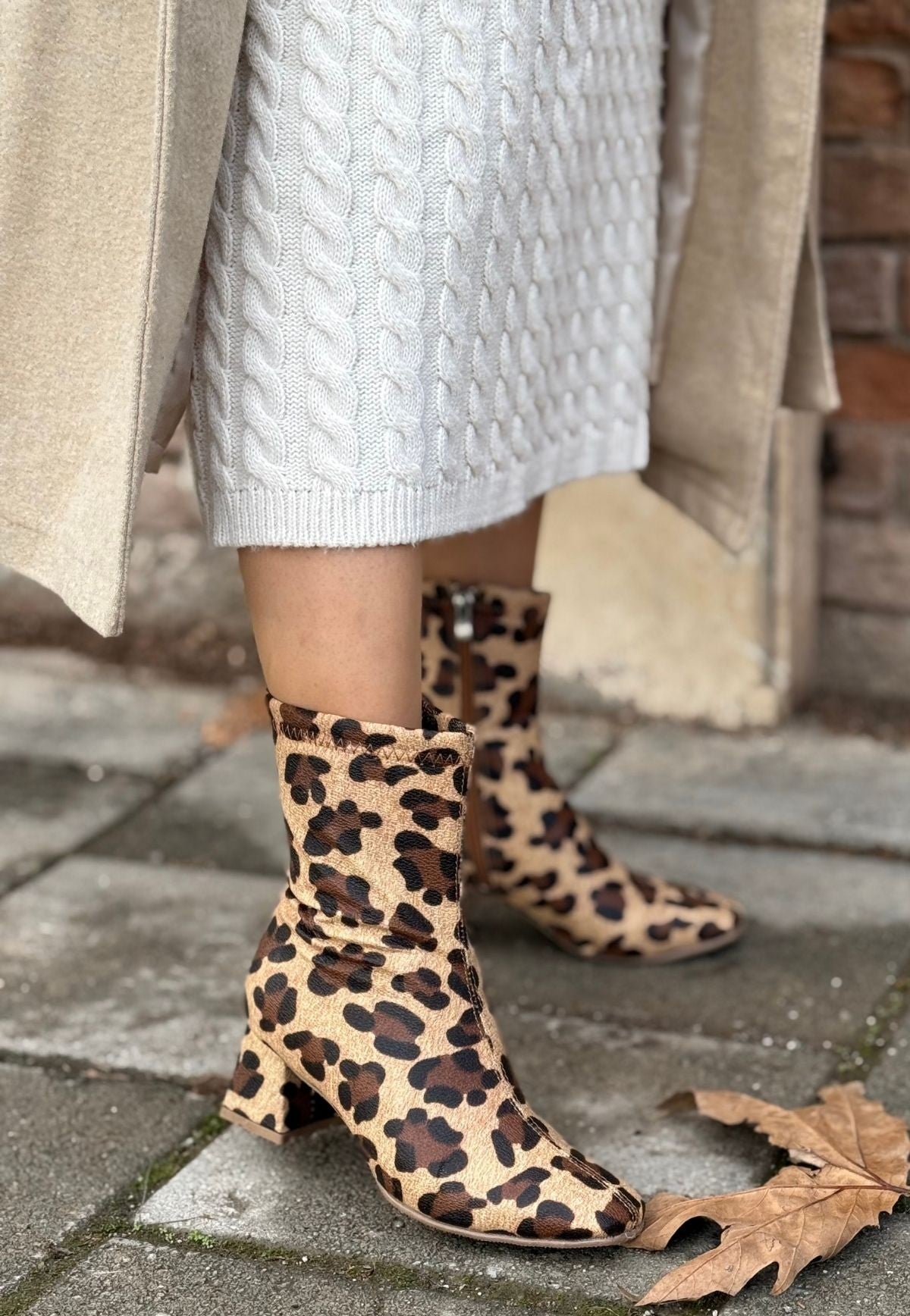 Women's Leopard Skin Stretch Heeled Boots - STREETMODE™