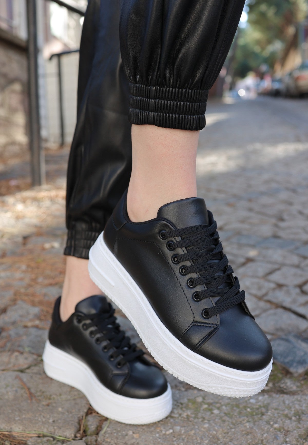 Women's Leran Black Skin White Sole Lace Up Sports Shoes - STREETMODE™