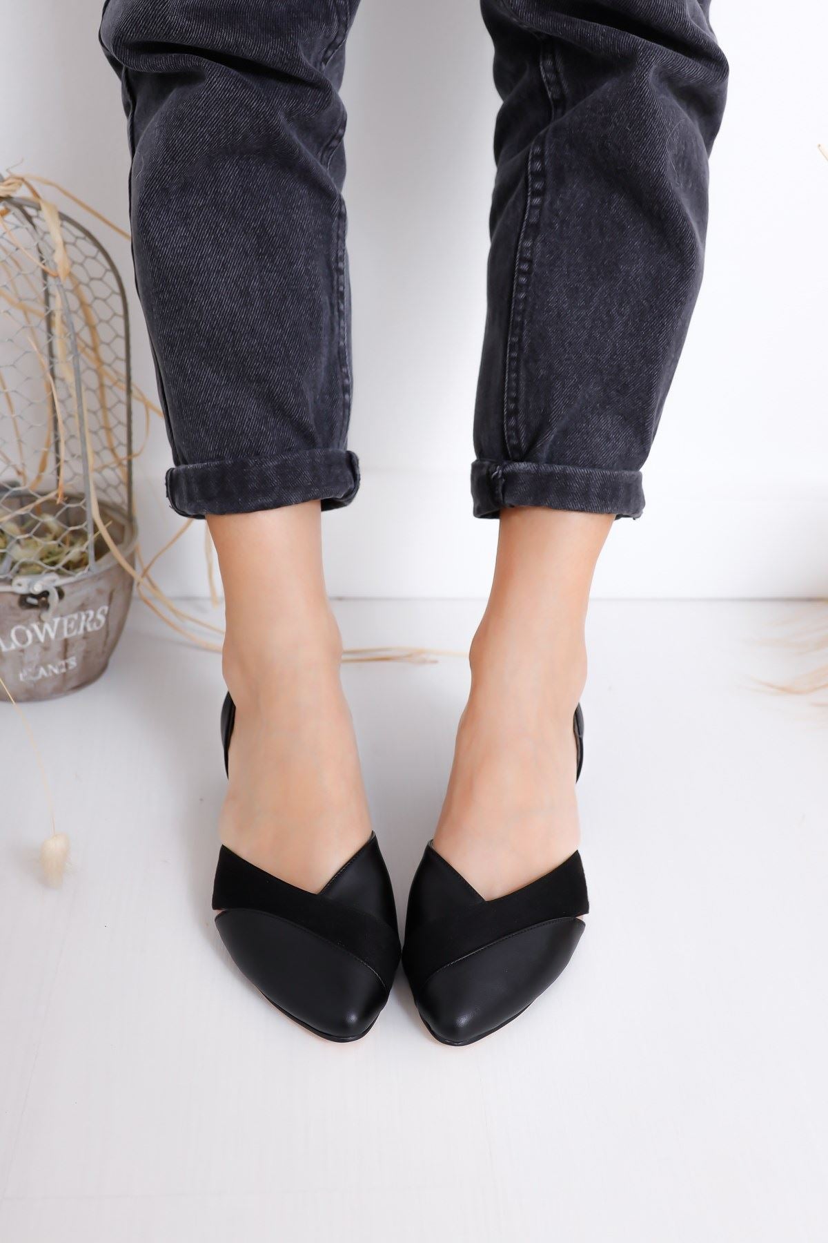 Women's Leslie Heels Black Skin-Suede Shoes - STREETMODE™