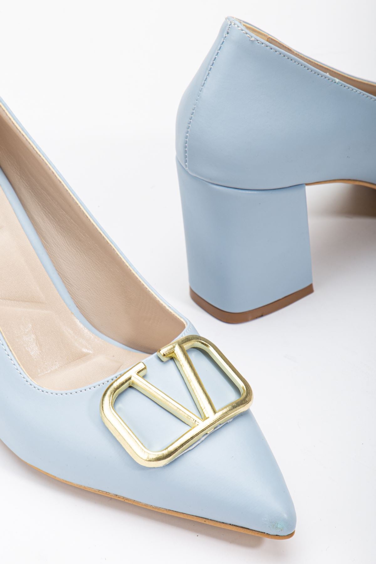 Women's Lisse Baby Blue Leather Buckle Detailed Thick Heel Shoes - STREETMODE™