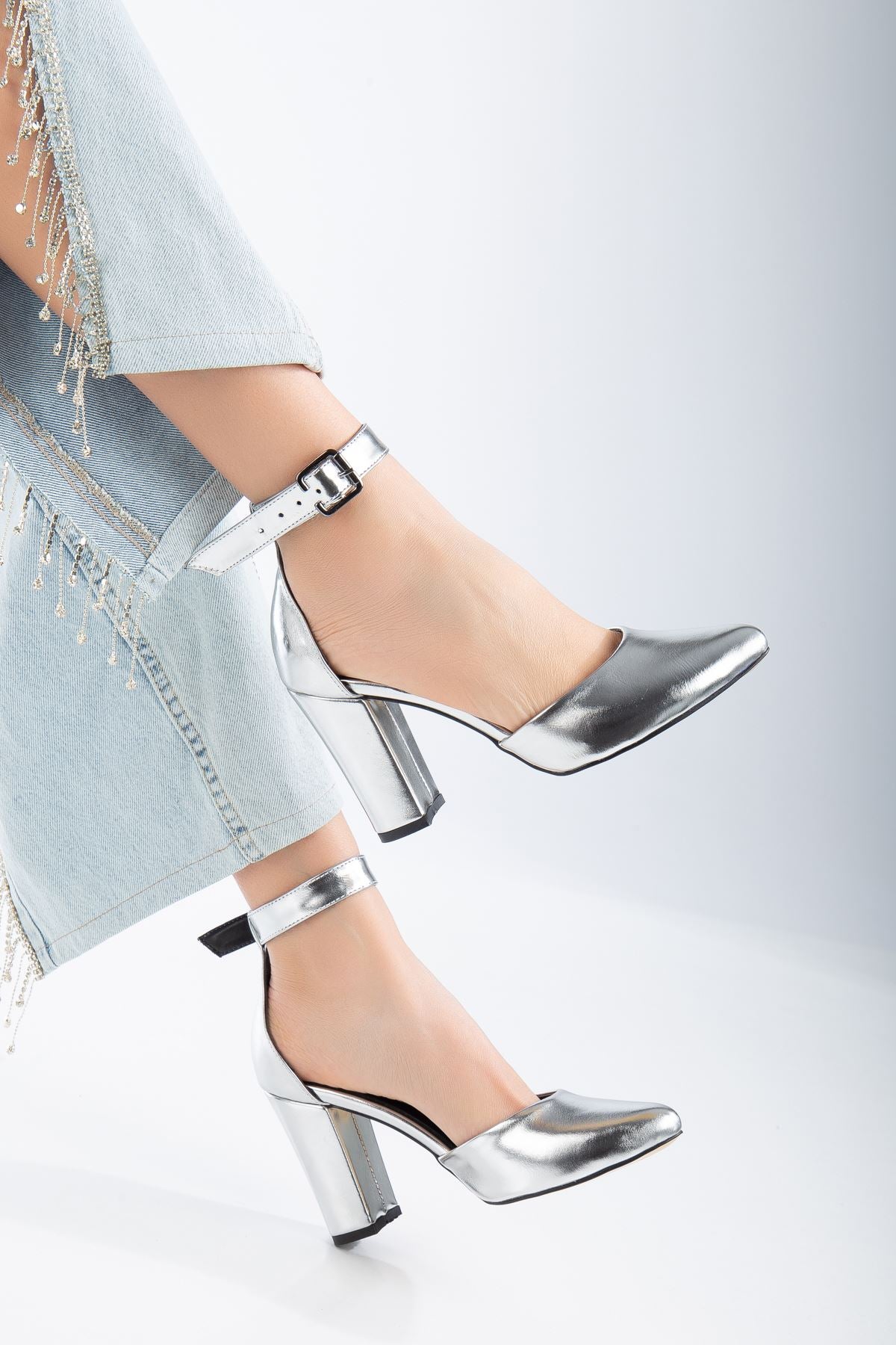 Women's Lole Heeled Silver Skin Detailed Heeled Shoes - STREETMODE™