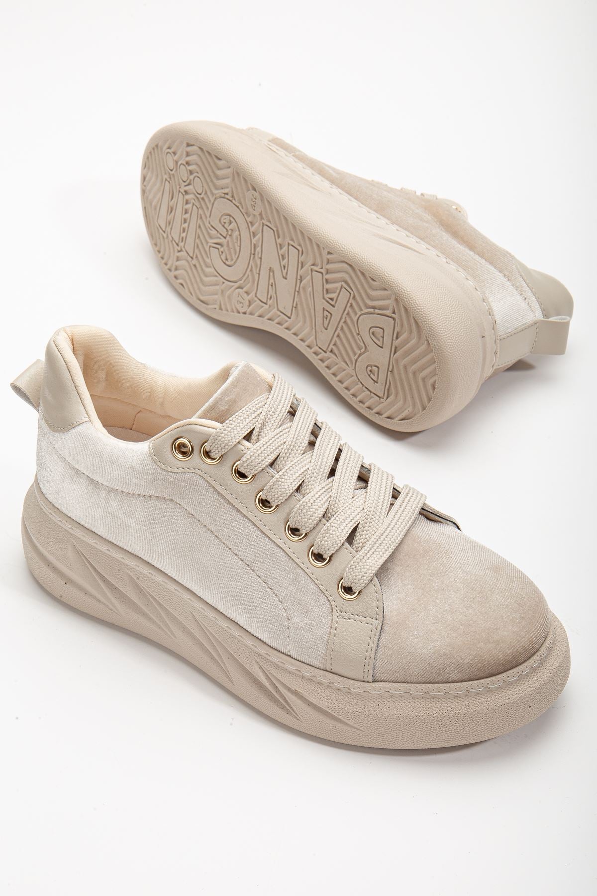 Women's Nerina Cream Velvet Thick Sole Gold Detailed Sneakers - STREETMODE™