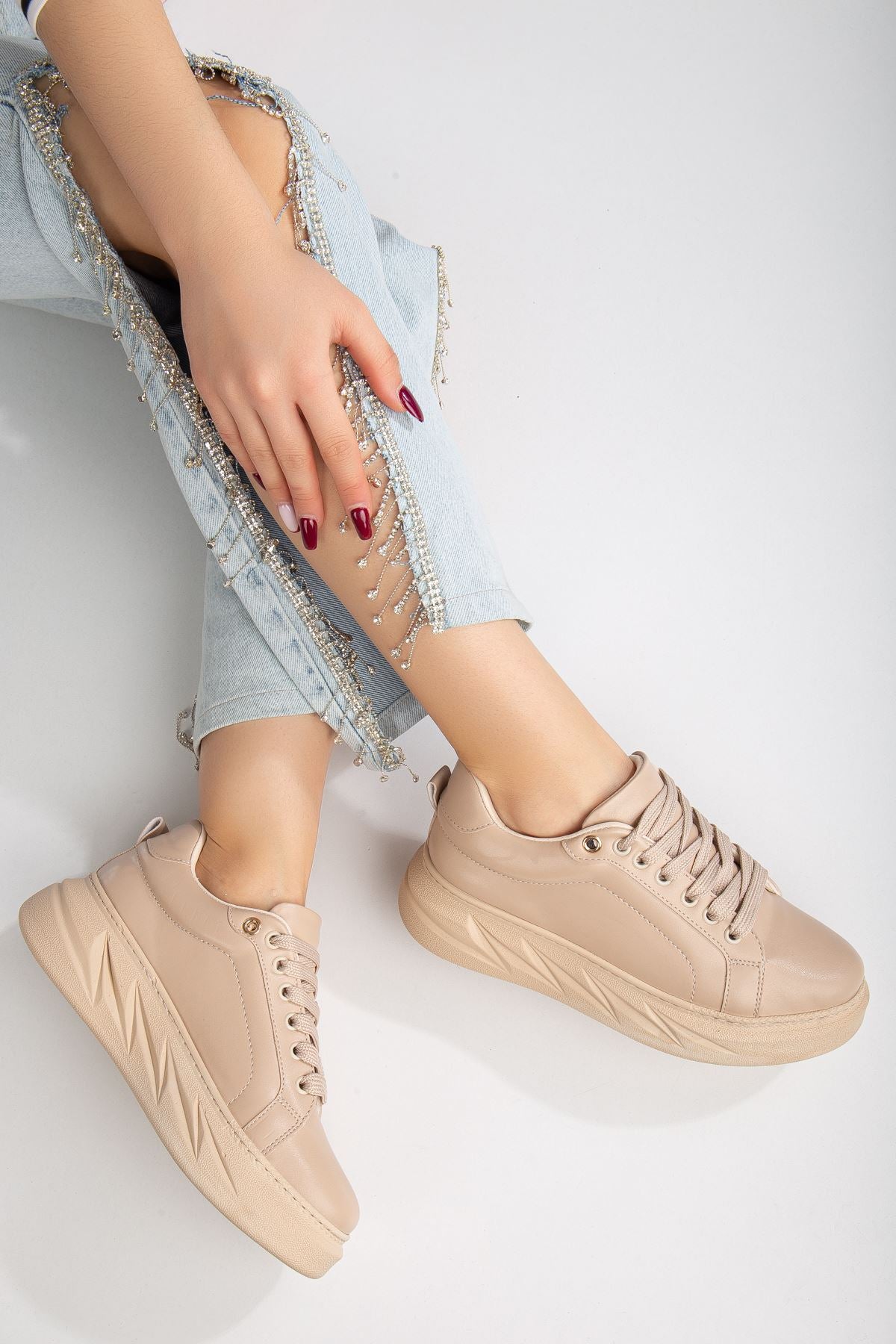 Women's Nerina Nude Skin Thick Sole Detailed Sneakers - STREETMODE™