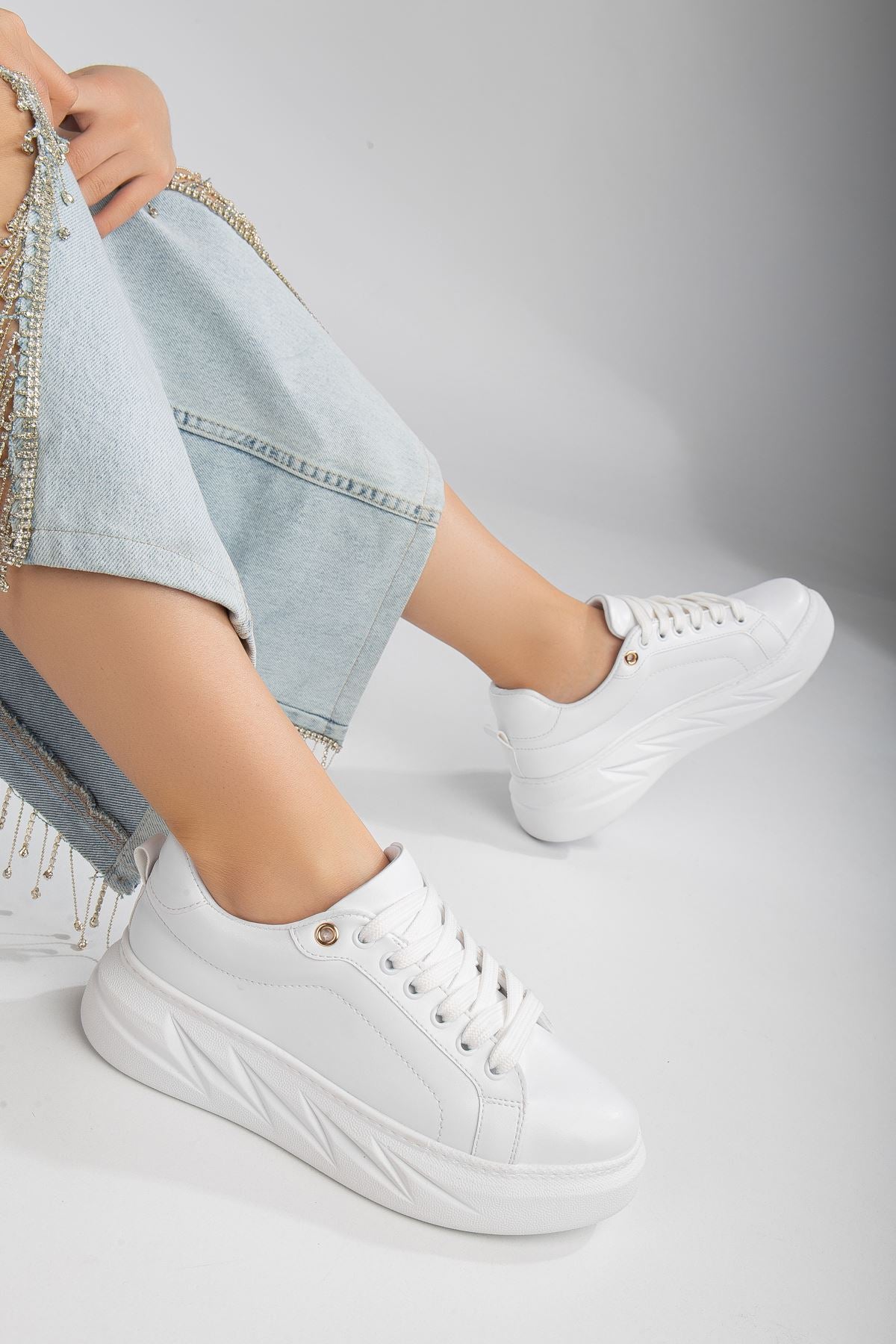 Women's Nerina White Skin Thick Sole Detailed Sneakers - STREETMODE™