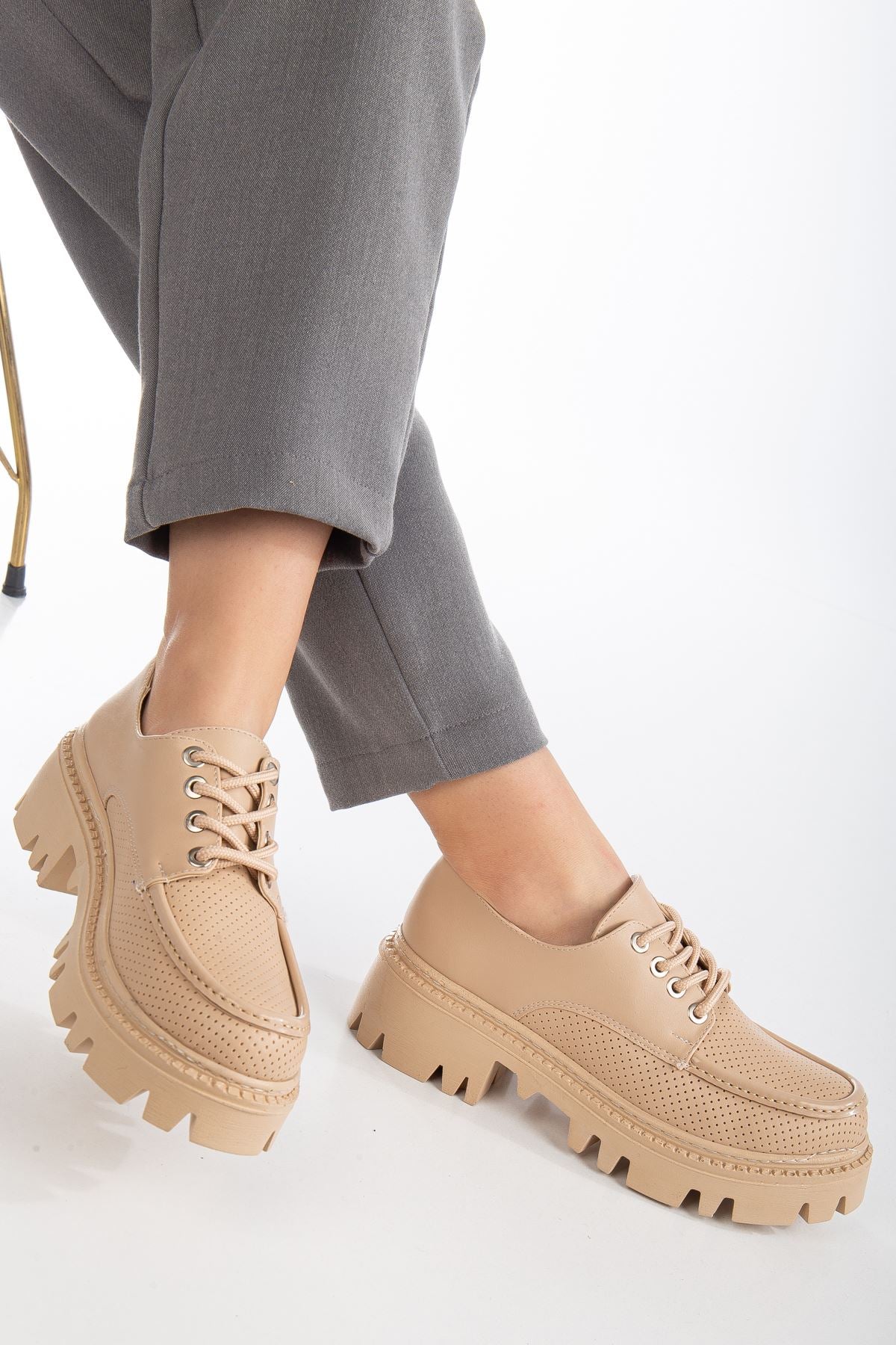 Women's Nude Lacing Detailed Oxford Shoes - STREETMODE™