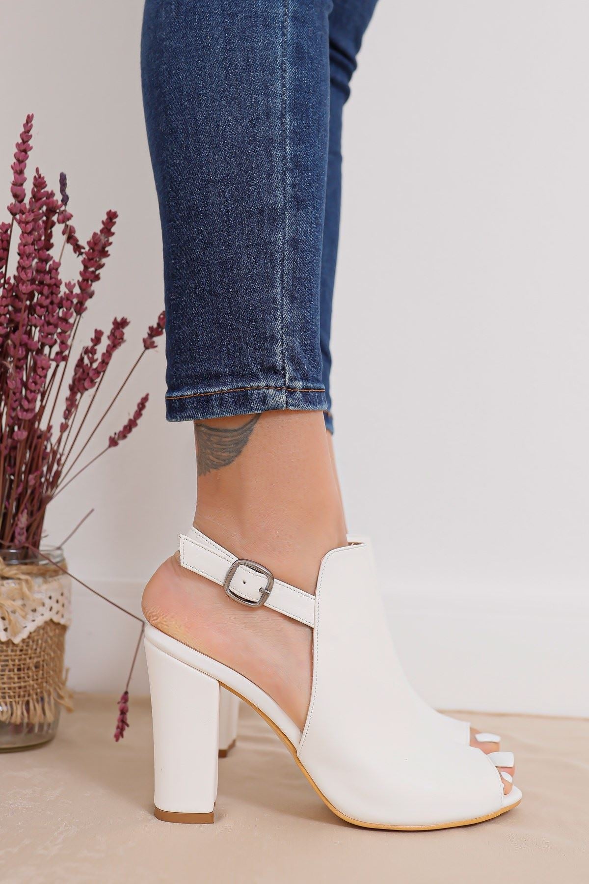 Women's Quinn Heels White Skin Shoes - STREETMODE™