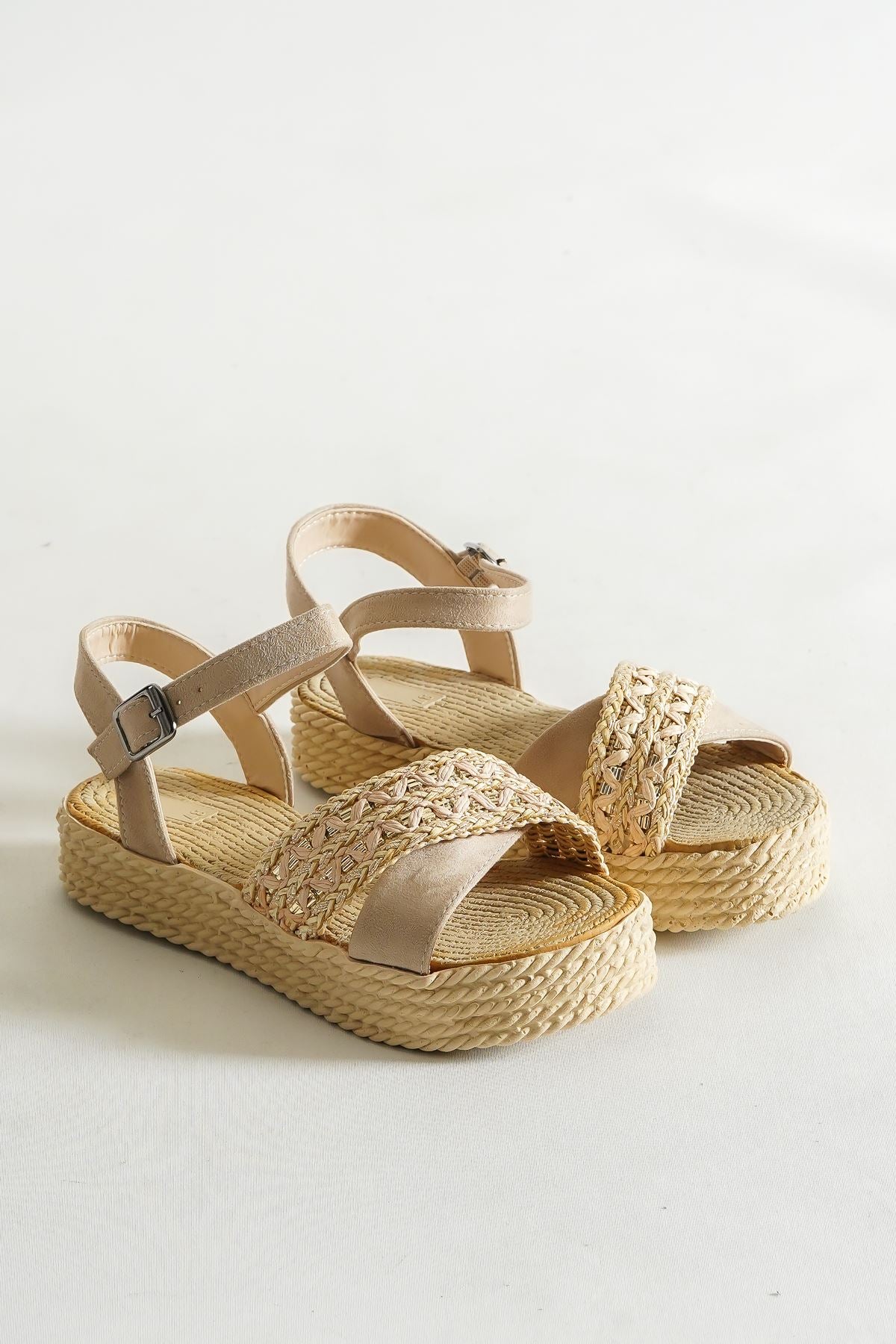 Women's Saee Ten Embroidered Sandals - STREETMODE™