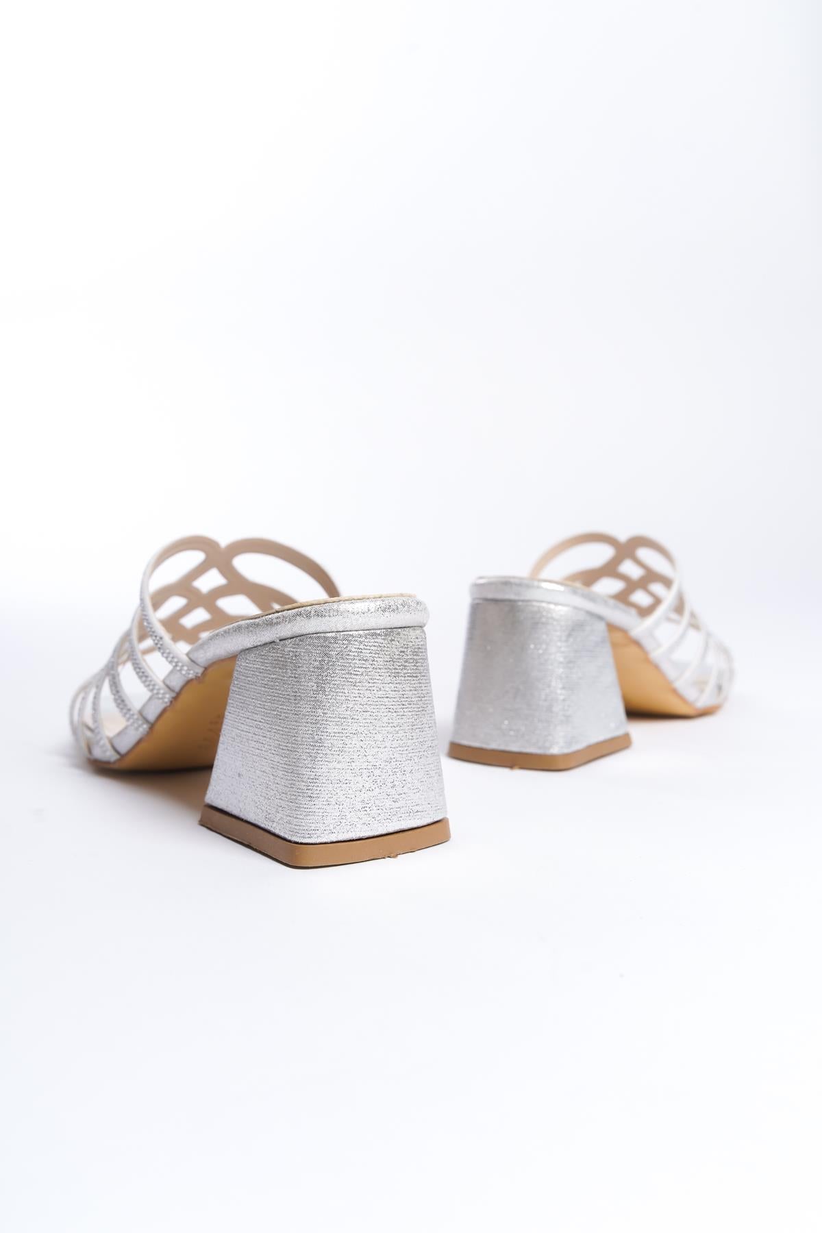 Women's Silver Stone Detailed 5 cm Heeled Slippers - STREETMODE™