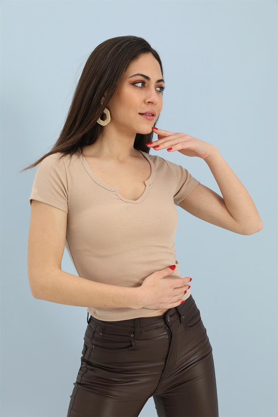Women's T-Shirt Pear Collar Short Sleeve - Beige - STREETMODE™