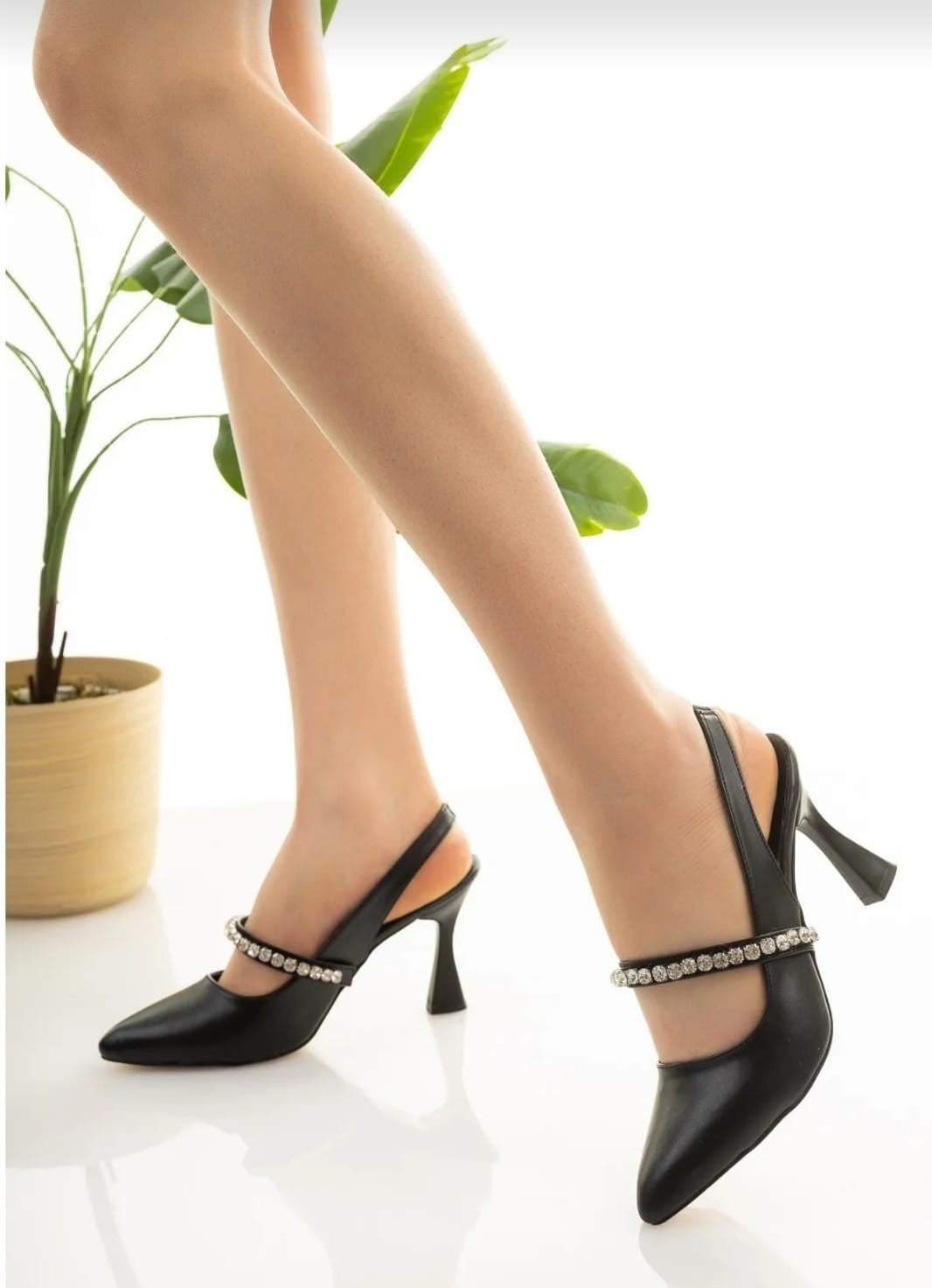 Women's Trac Black Satin Heeled Shoes - STREETMODE™