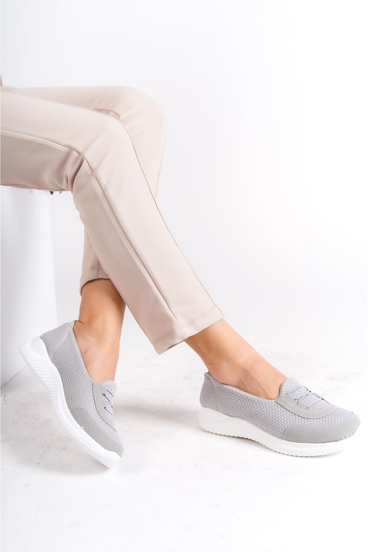 Women's Werva Comfortable Soft Sole Laceless Sports Shoes - STREETMODE™