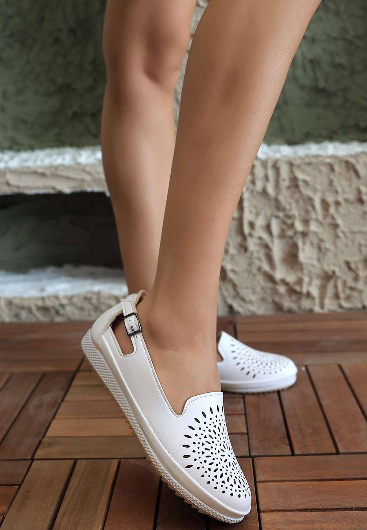 Women's White Leather Ballerina Shoes - STREETMODE™