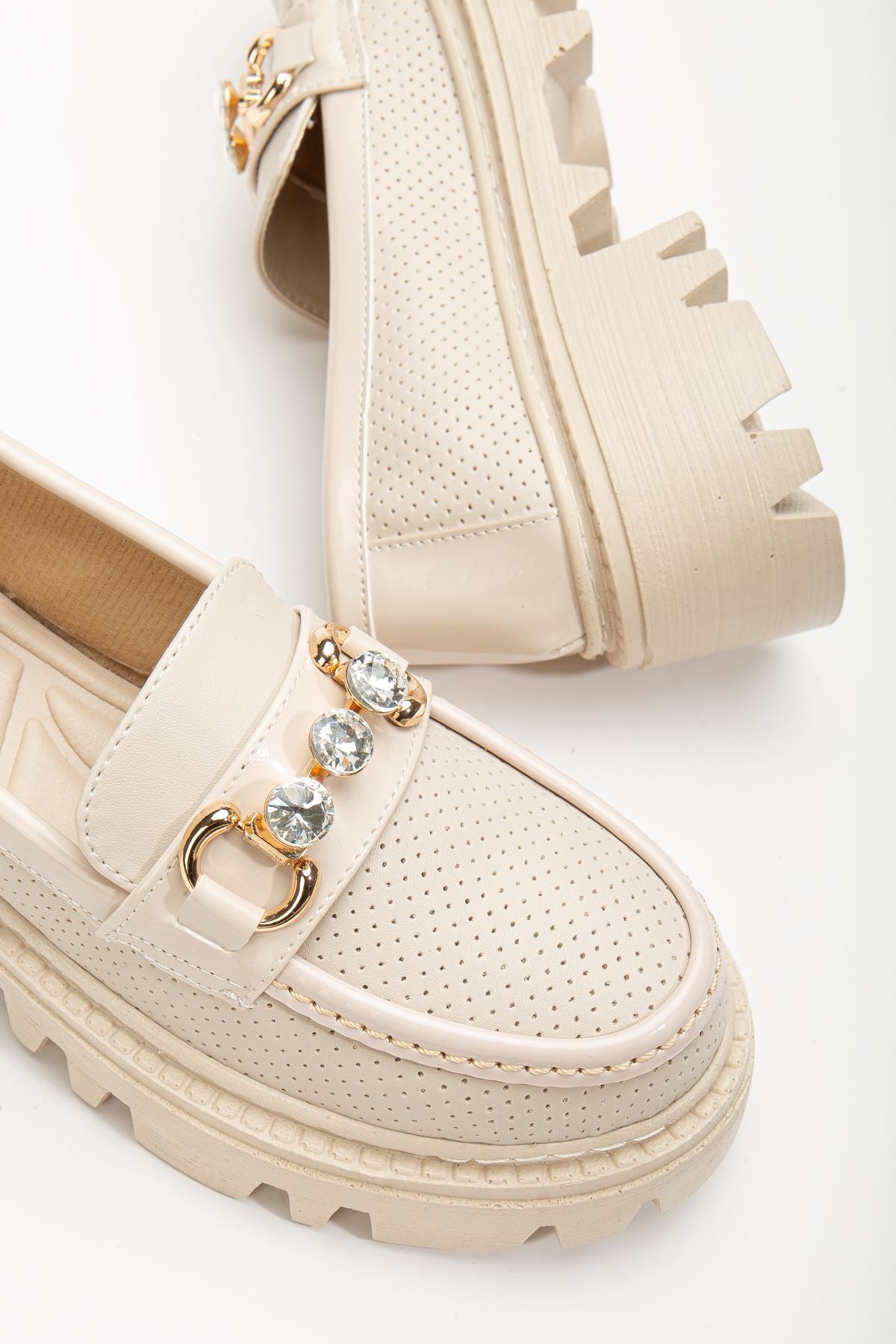 Women's Yesenia Cream Diamond Detailed Buckle Oxford Shoes - STREETMODE™