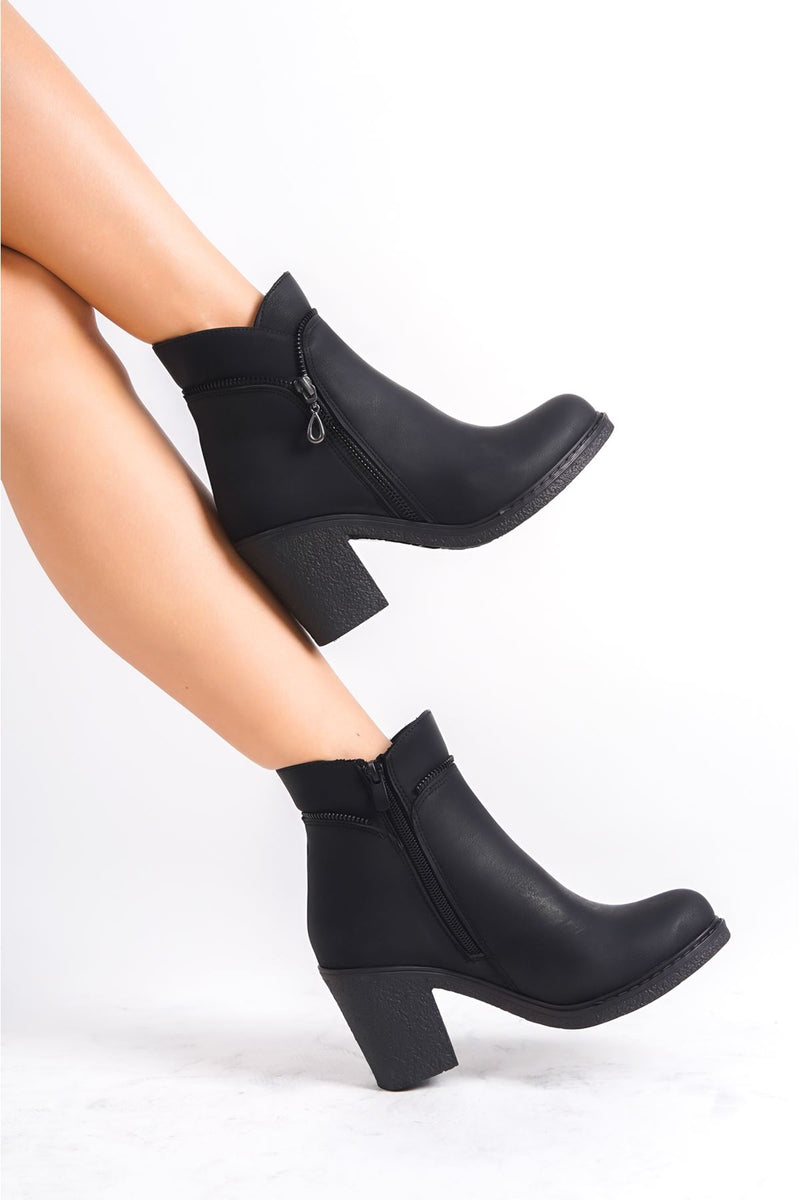 Zana Black Heeled Zippered Leather Women's Boots - STREETMODE™